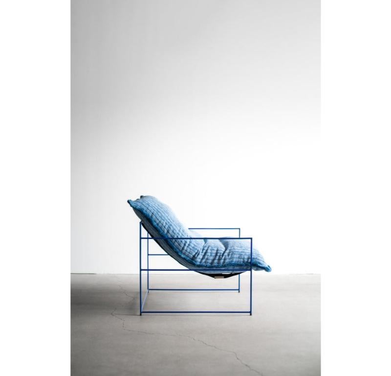 La chaise Sierra est fabriquée à la main à Los Angeles, en Californie. Cette chaise d'intérieur/extérieur fait partie de la collection Signature Sierra Chair. Cette collection ne peut pas être personnalisée. 
ACIER INDUSTRIEL + FIBRE DE POLYÉTHYLÈNE