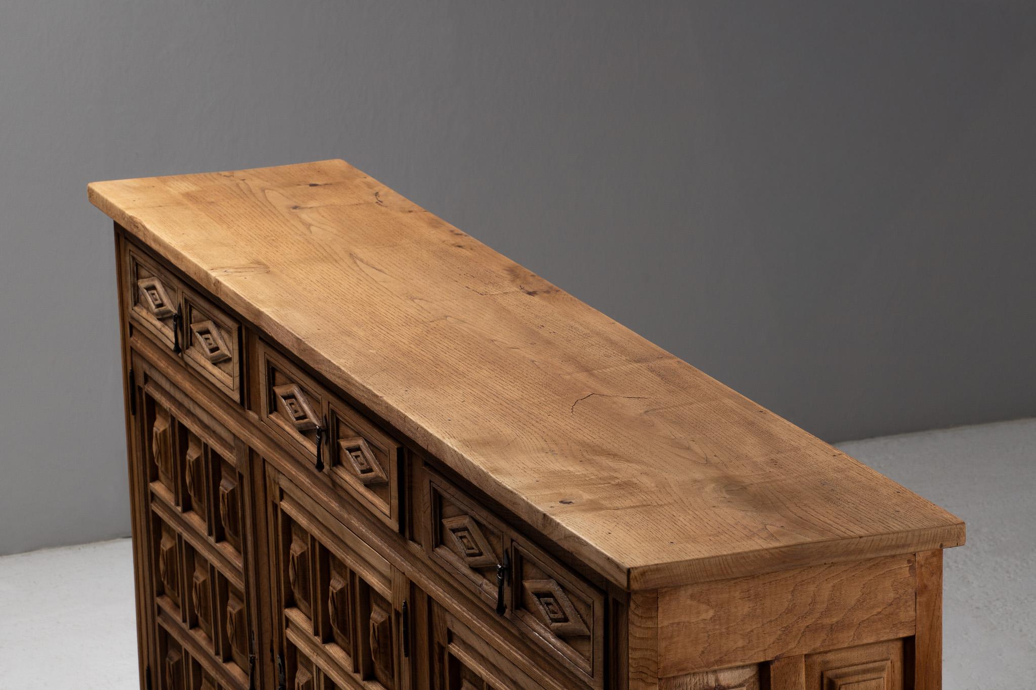 Spanish Colonial Sierra de Cuenca Buffet in Relief-Carved Oak, Spain, 1940s For Sale
