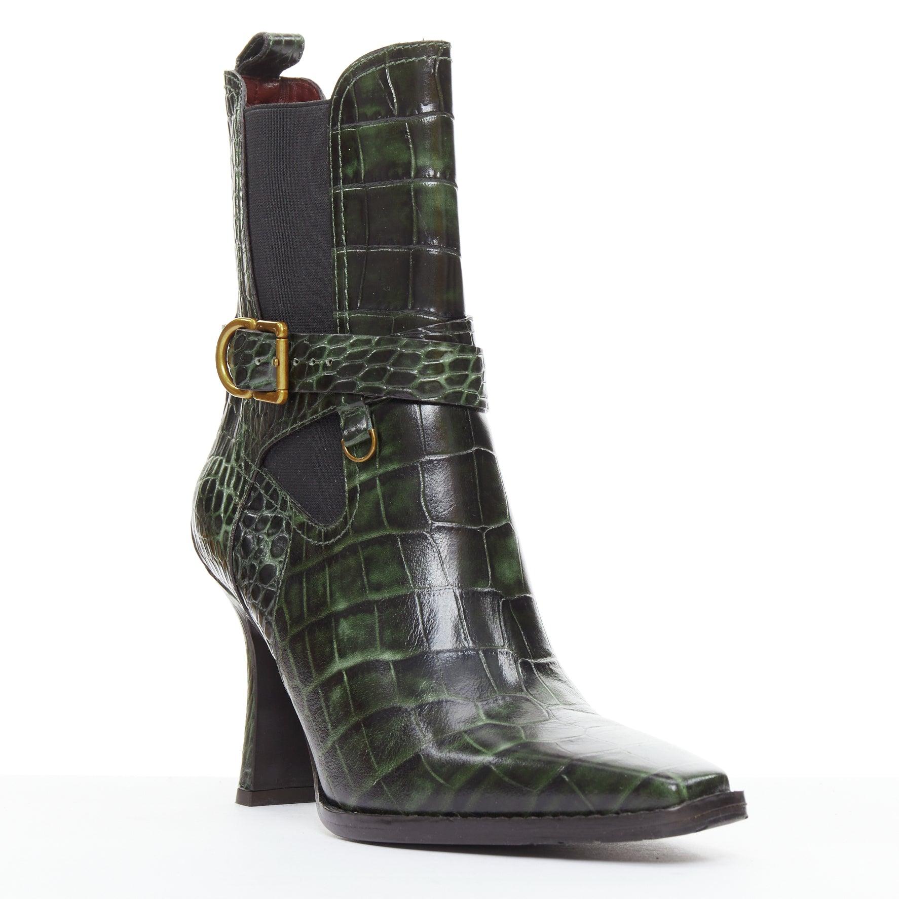 SIES MARJAN 2025 Greene & Greene vert cuir gaufré boucle dorée bottines EU39
Référence : AAWC/A01501
Marque : Sies Marjan
Modèle : Naomy 15BEC014
MATERIAL : Cuir
Couleur : vert, or
Motif : Imprimé animal
Fermeture : élastique
Doublure : Cuir