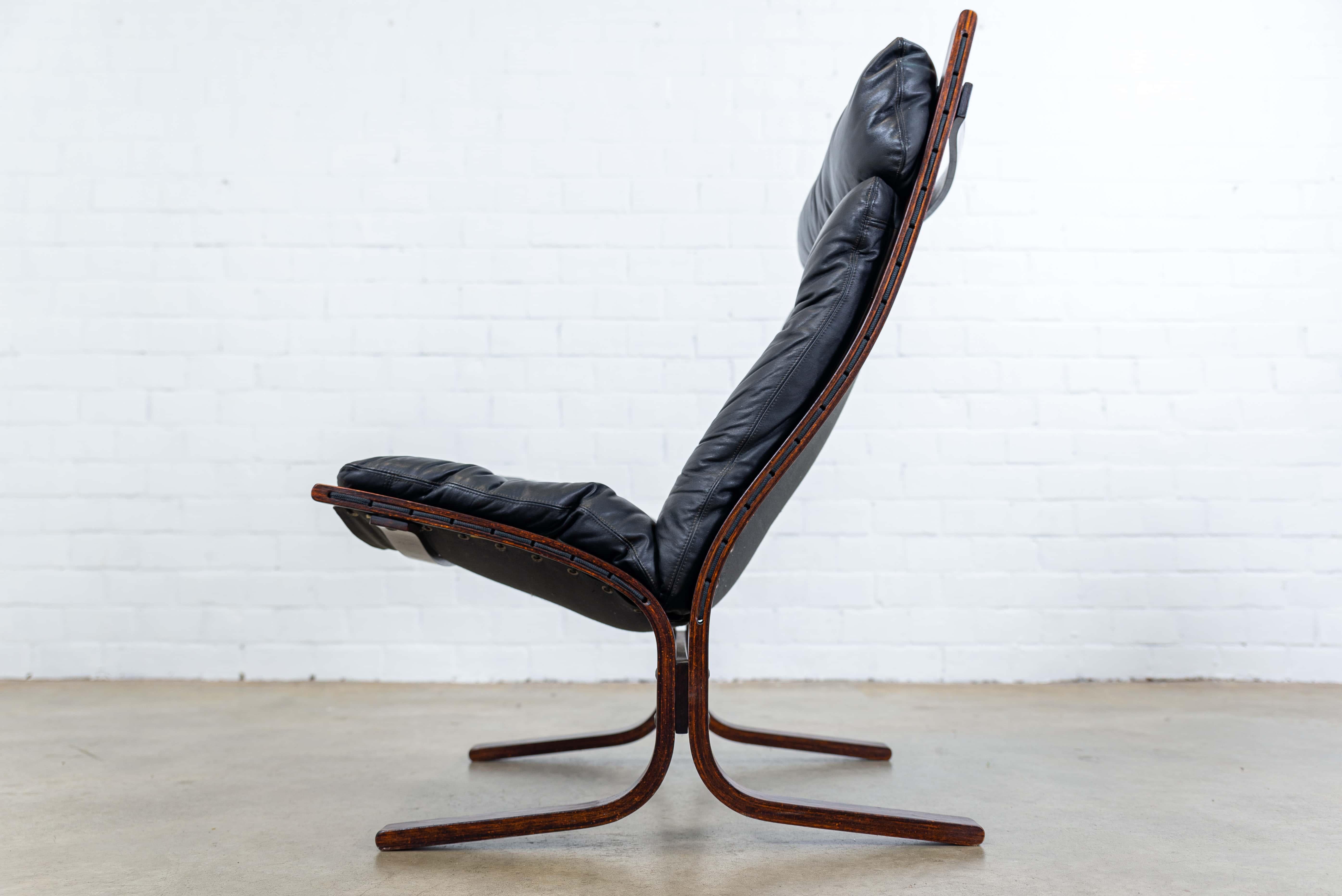Wood Siesta High Back Lounge Chair by Ingmar Relling for Westnofa, 1960s For Sale
