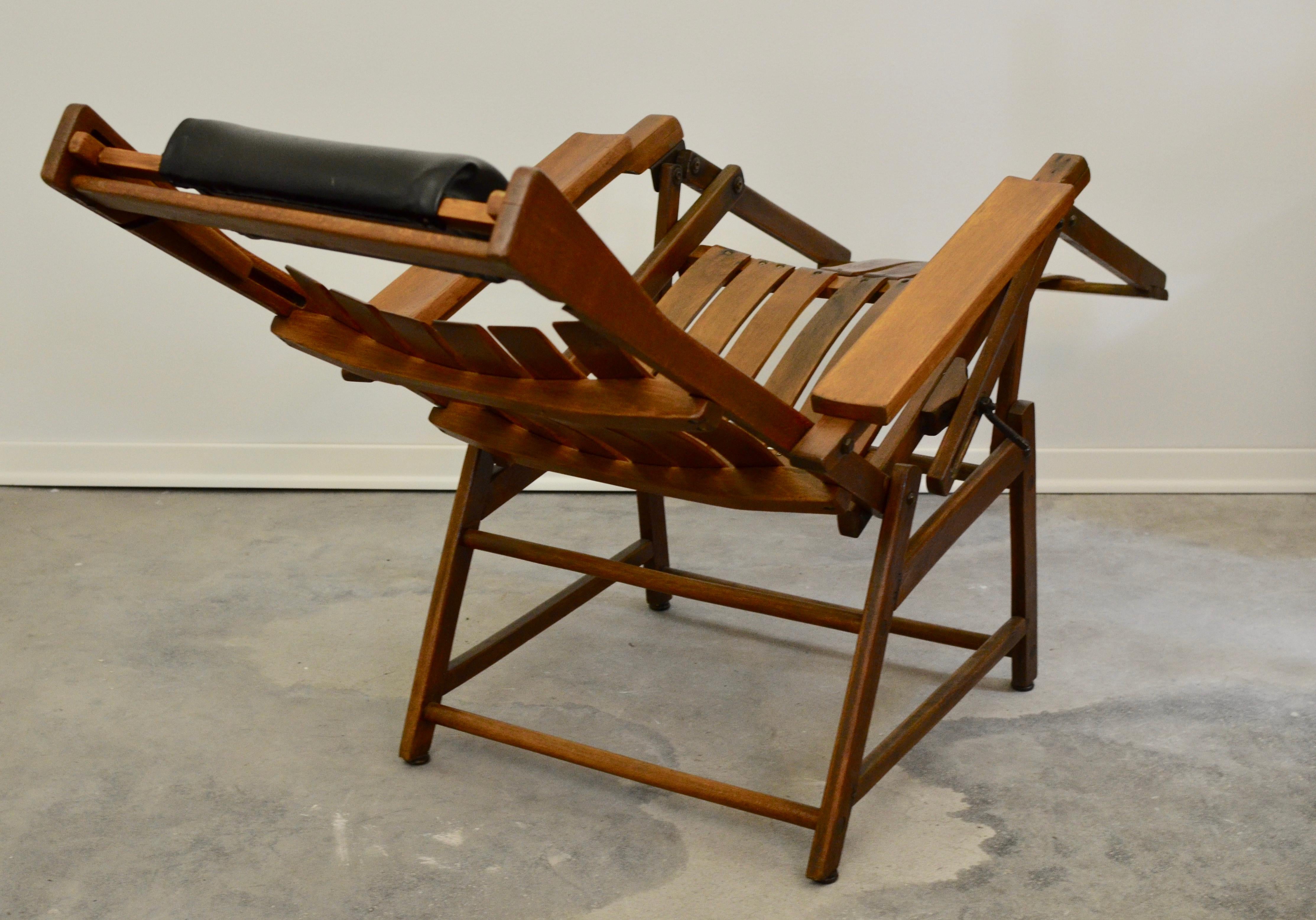 Austrian Siesta Medizinal by Hans and Wassili Luckhardt for Thonet, 1930s For Sale
