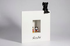 Think out of the red box : A Playful Fusion of Text and 3 Figurines, pour mur