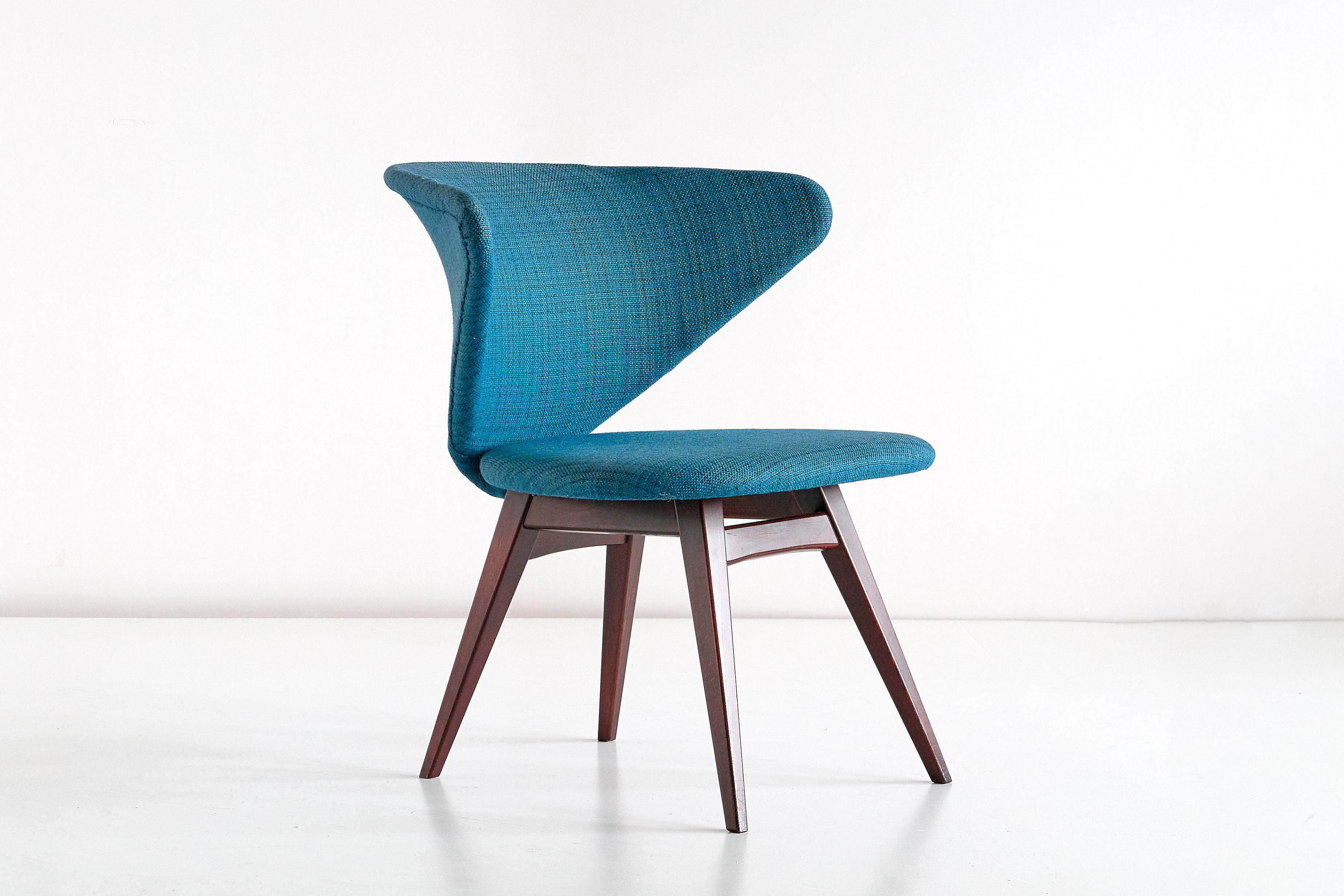 Sigfrid Ljungqvist Wing Shaped Chair, Petrol Blue Fabric and Beech, Sweden, 1958 In Good Condition For Sale In The Hague, NL
