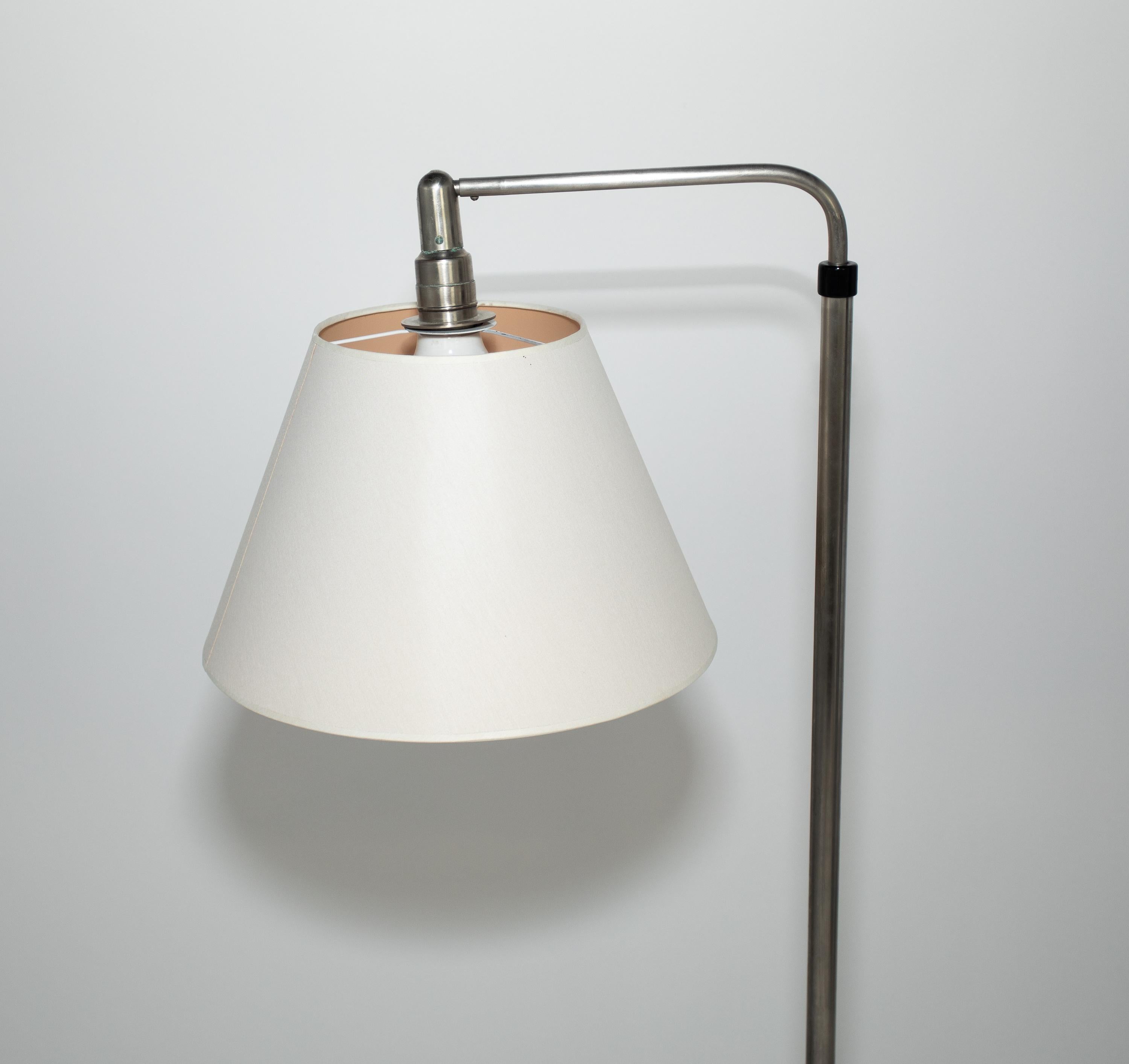 Sigfried Giedion Telescoping and pivoting floor lamp.
Manufactured by B.A.G.Turgi
