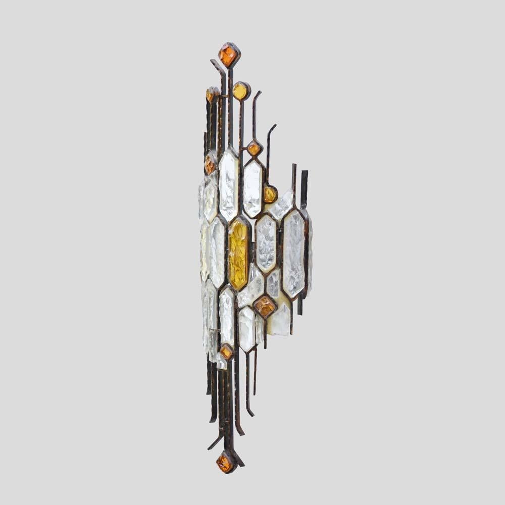 Sigle wall light Hammered Clear and Amber Italian Design by Longobard In Good Condition For Sale In London, GB