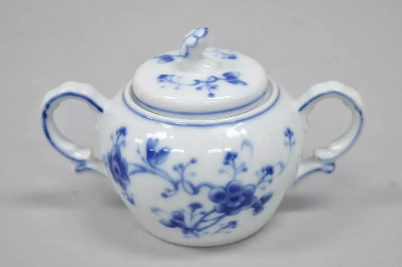 Sucrier SIGMA à double poignée en porcelaine bleu victorien 7050 en vente 1
