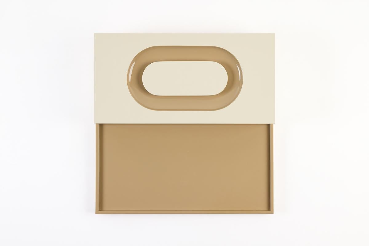 SIGN Box Oval, White Sand & Mastic by Reda Amalou In New Condition For Sale In Paris, FR