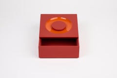 SIGN Box Round, Kerylos & Tangerine di Reda Amalou