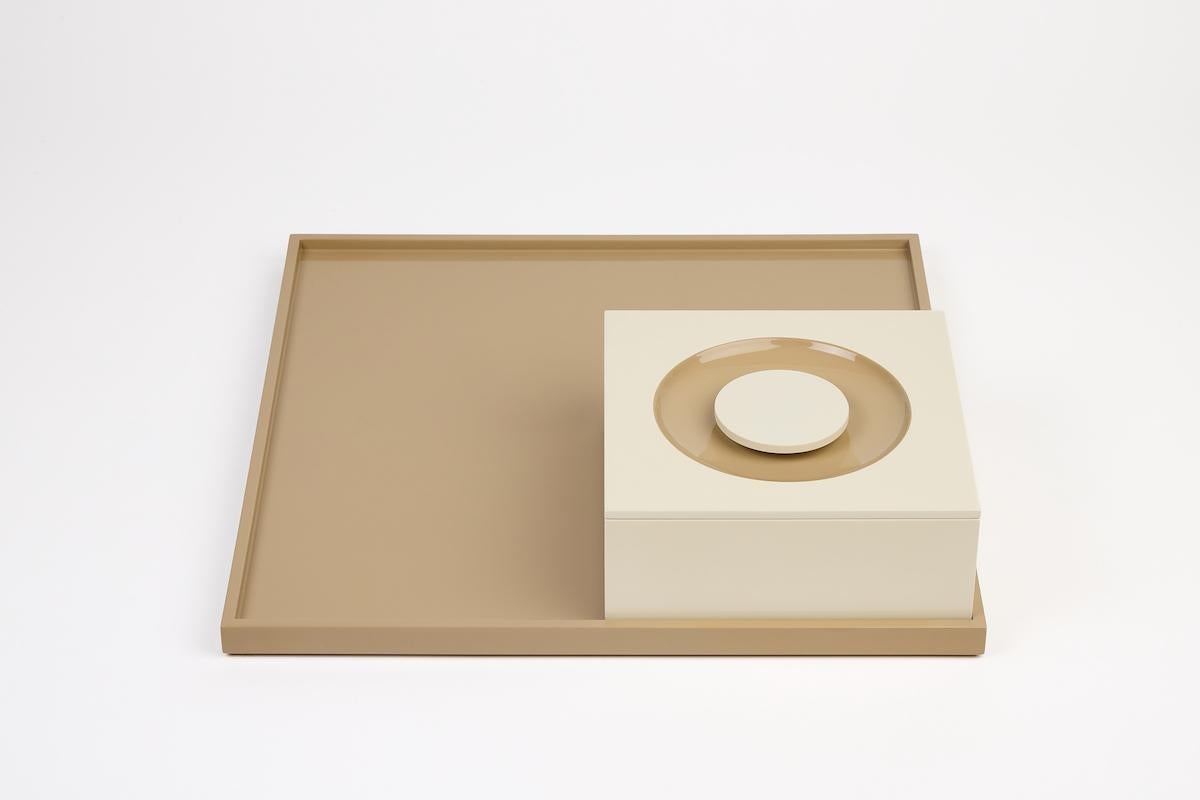 SIGN Box Round, White Sand & Mastic by Reda Amalou In New Condition For Sale In Paris, FR