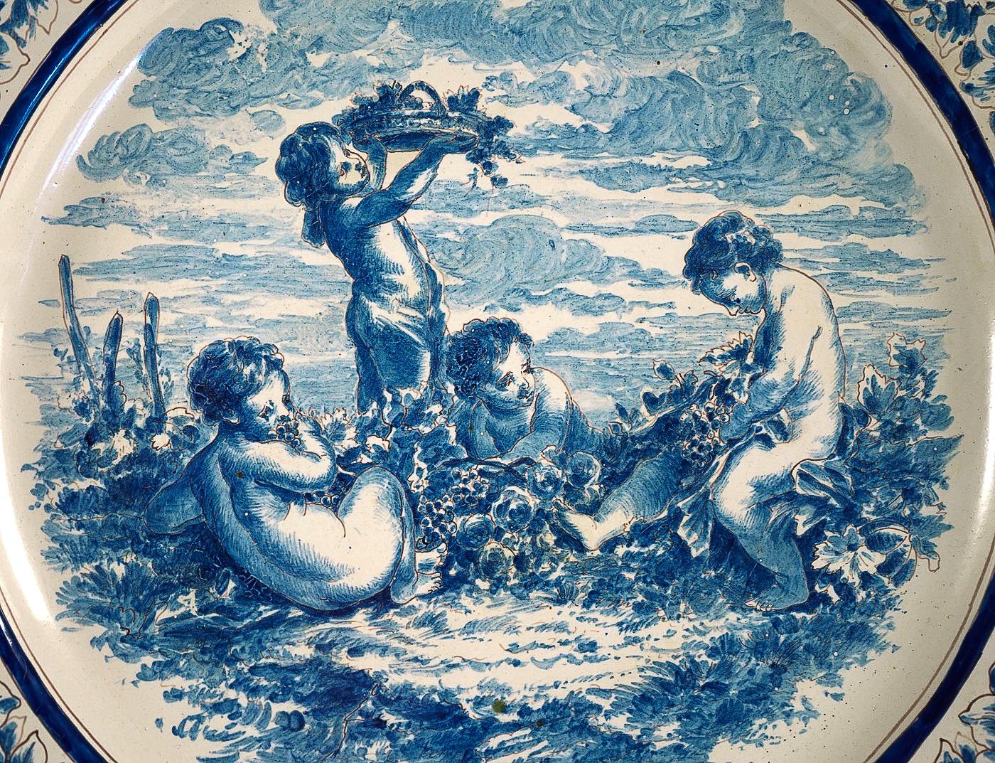 French Sign by a Montagnon, Late 19th Century, Magnificent Faience Never Round Dish For Sale