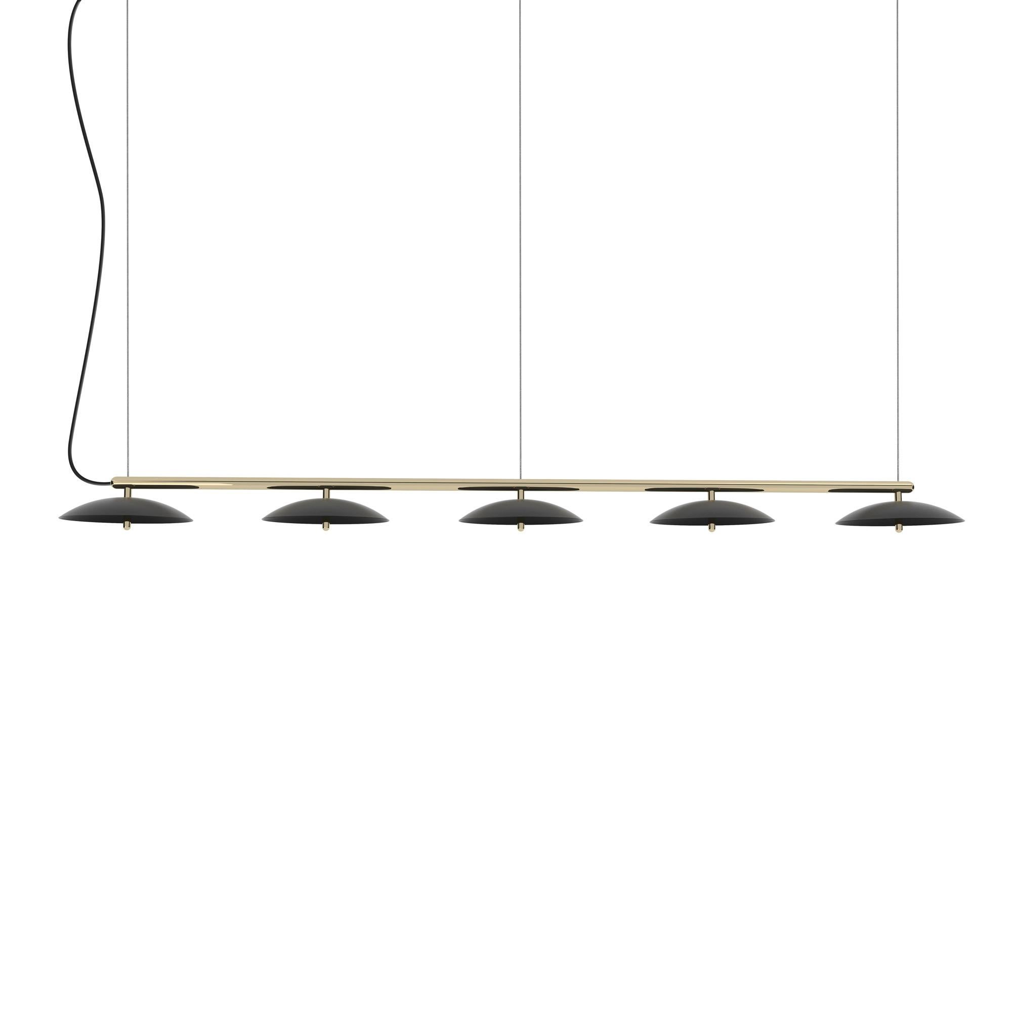Signal Linear Pendelleuchte, von Souda, Extra lang, Weiß & Messing, auf Bestellung gefertigt (amerikanisch) im Angebot