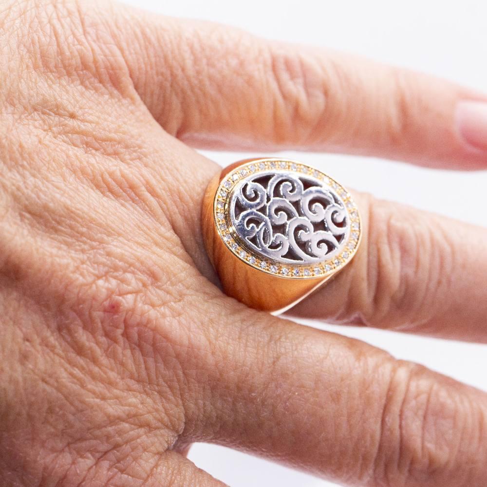 SIGNAL Ring aus Bicolour-Gold und Diamanten im Angebot 2