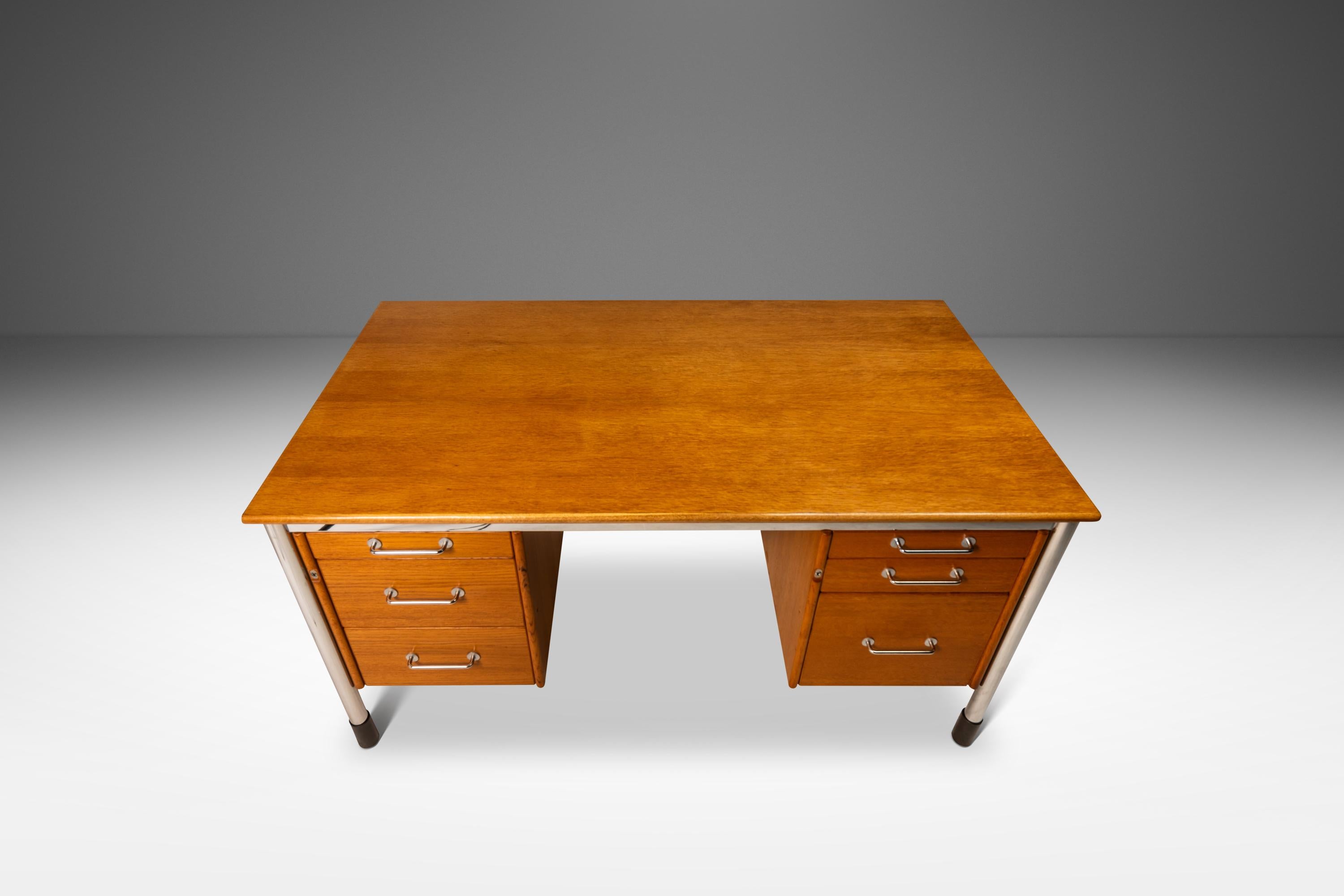Late 20th Century 'Signatur' Executive Desk in Honey Oak, Tord Bjorklund for IKEA, Sweden, c. 1980