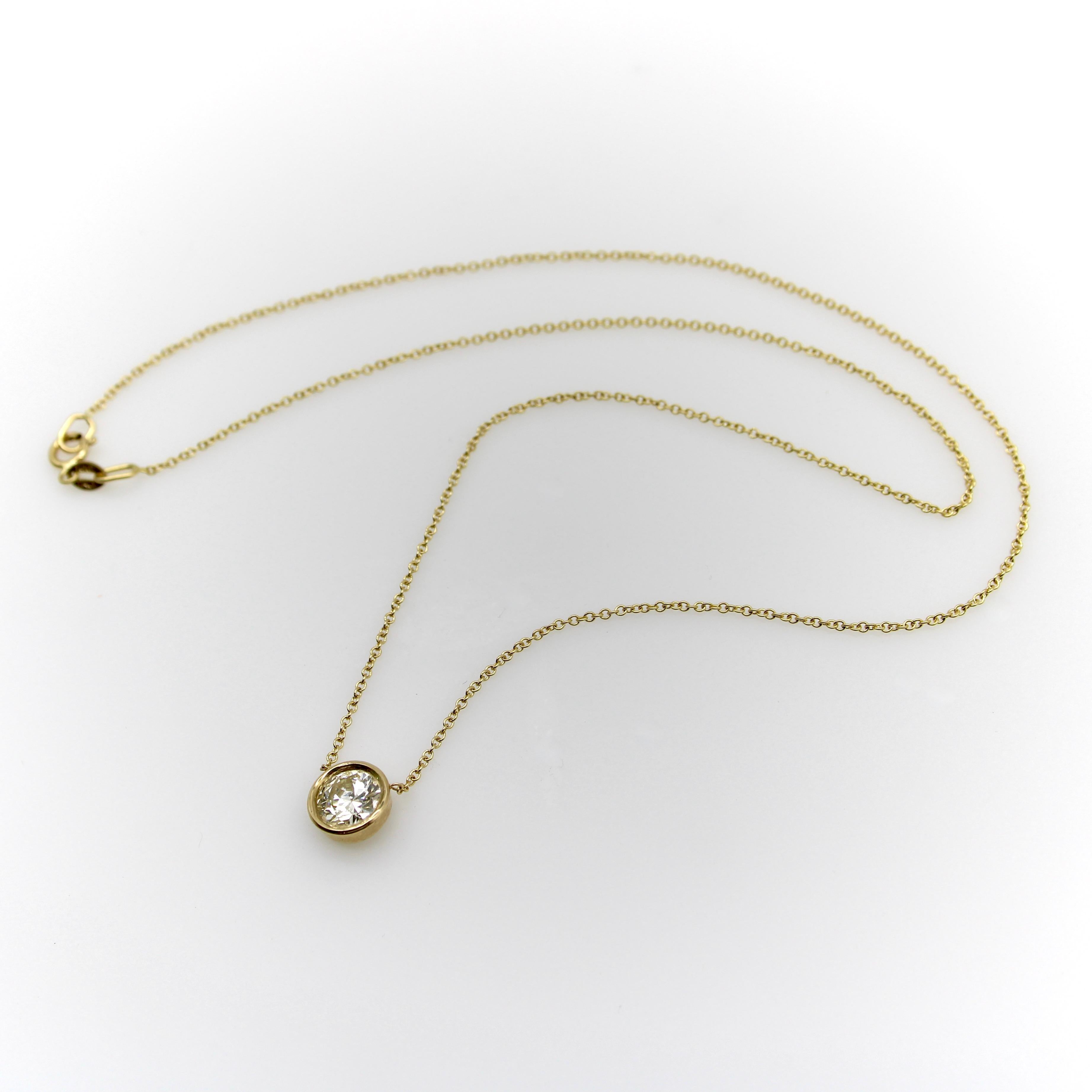 Taglio antico europeo Signature 14K Gold Bezel Set Old European Cut Diamond 16” Necklace in vendita