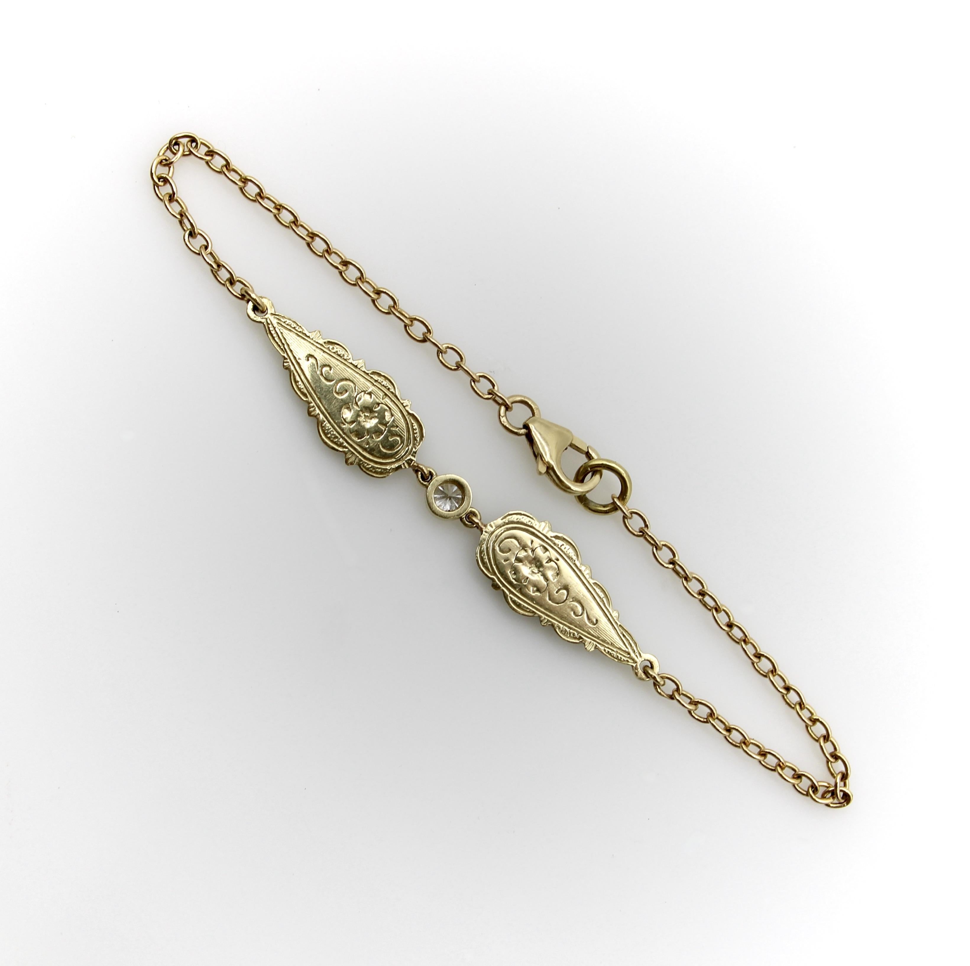Bracelet en or 14K Signature Gothic Teardrop Diamond and Blue Enamel Unisexe en vente