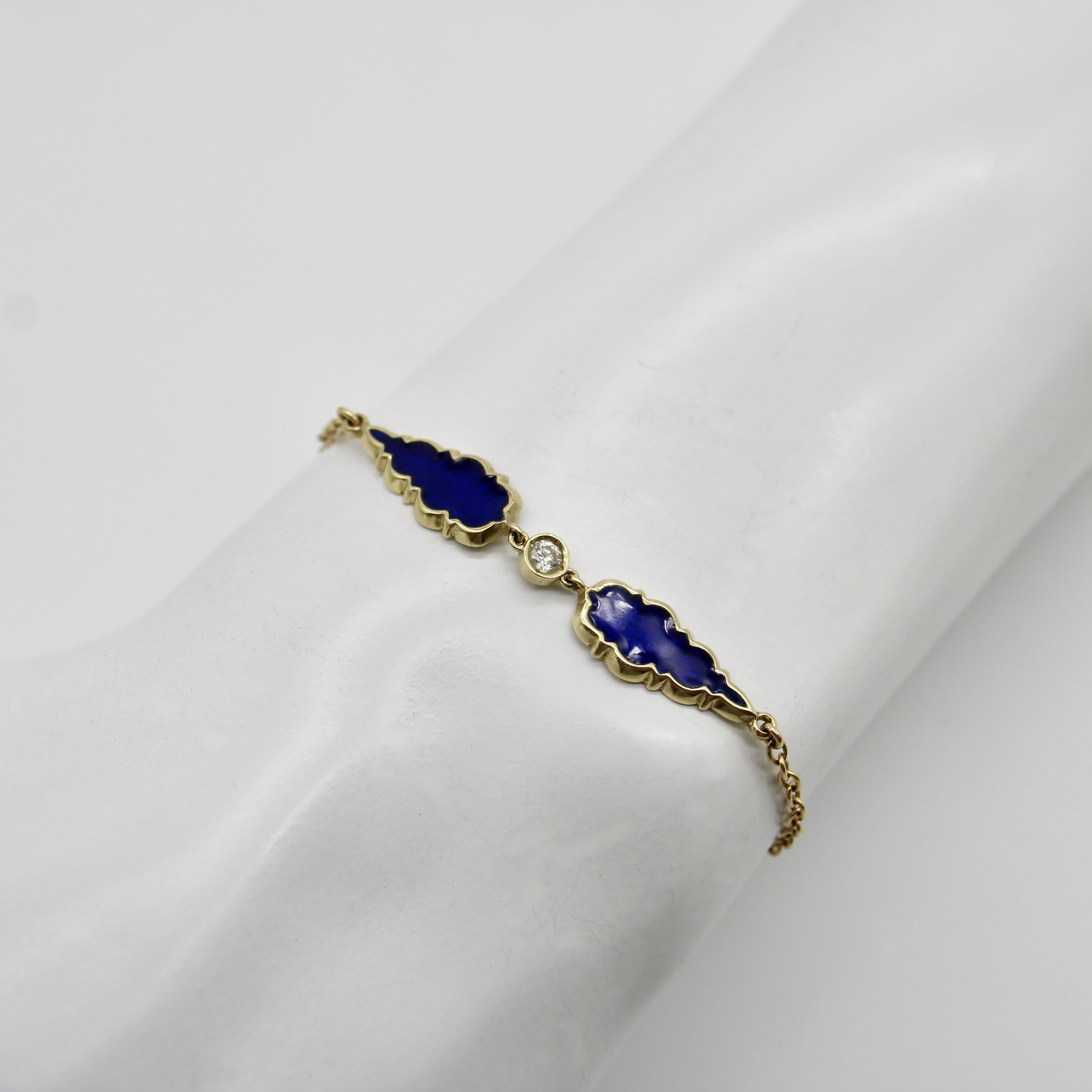 Bracelet en or 14K Signature Gothic Teardrop Diamond and Blue Enamel en vente 2