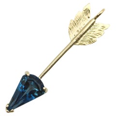 Pendentif flèche en or 14K avec topaze bleue de Londres Signature