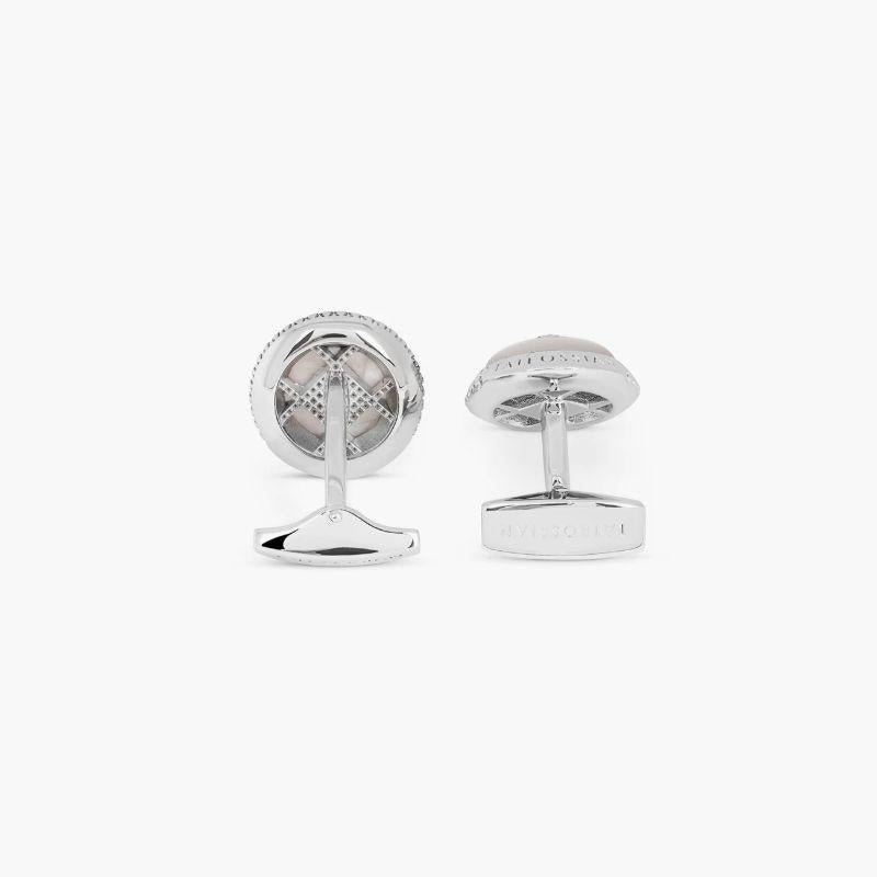 Signature Chrysanthemum Dome White Mother of Pearl in Sterling Silver Cufflinks In New Condition For Sale In Fulham business exchange, London