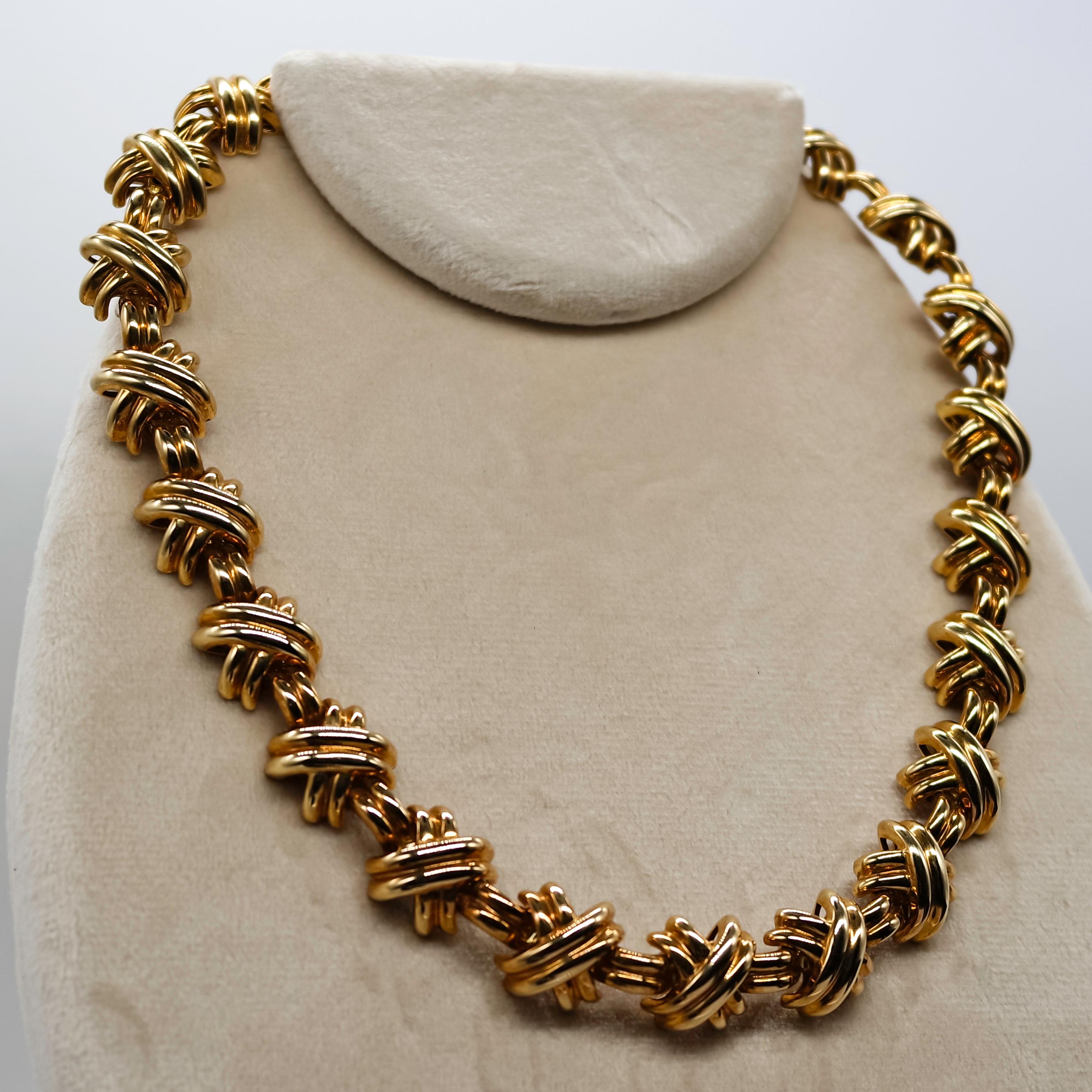 Signature Collection Full Parure by Tiffany & Co. In Excellent Condition In Crema, Cremona