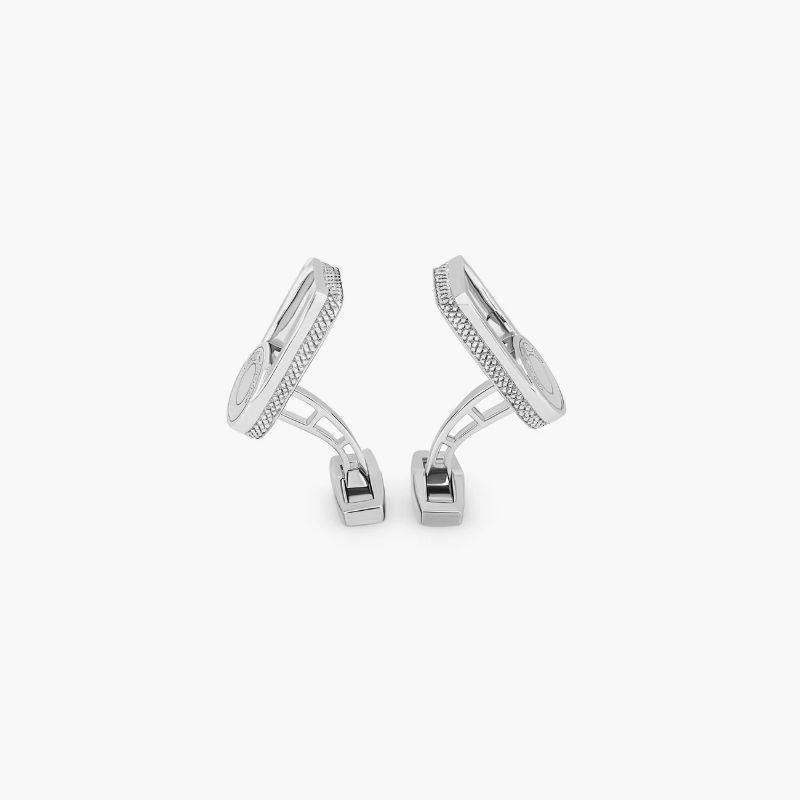 Signature Lock Cufflinks in Rhodium Plated Silver

The unique style of these cufflinks gives a minimalistic take on the classic padlock. Finished with the iconic hallmarks and intricate detailing, they will be a welcome addition to your cufflinks