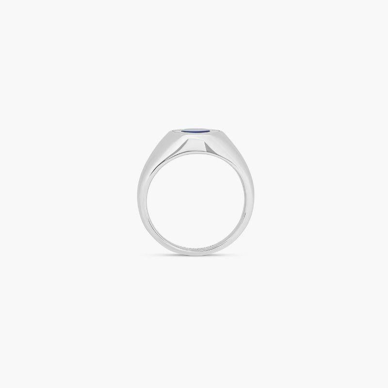 Signature Lock Ring with Blue Lapis in Rhodium Plated Silver, Size L

The unique style of these signet rings that give a minimalistic, classic look. Finished with the iconic hallmarks and intricate detailing, they will be a welcome addition to your