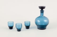 Signe Persson-Melin, schwedische Glaskünstlerin. Karaffe mit drei Tassen. Ca. 1970s