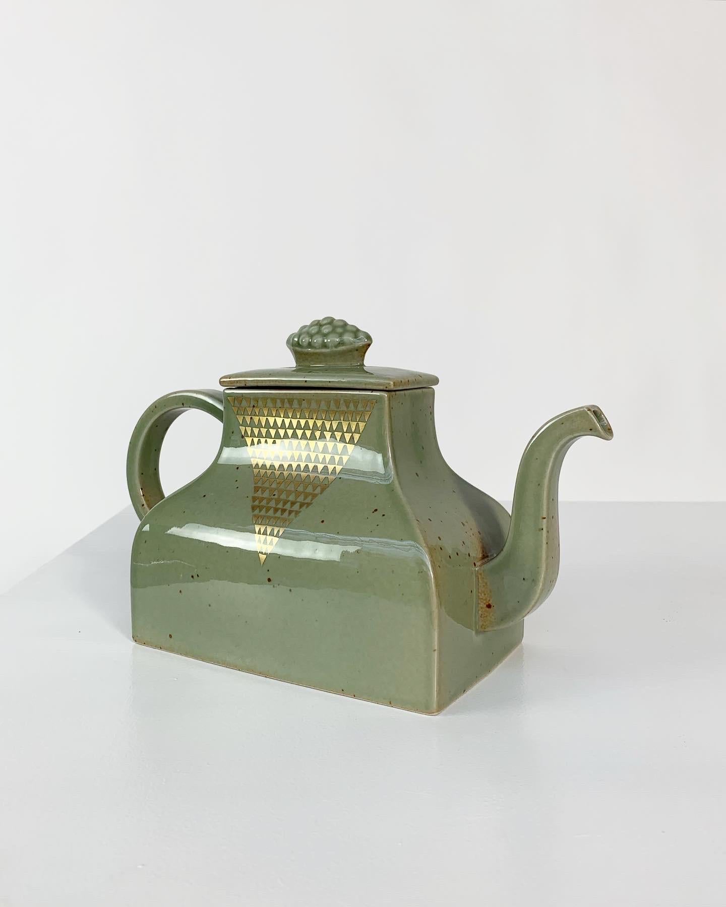 Chinesische Melin-Teekanne aus Steingut von Persson, Rrstrand, Schweden, 1980er Jahre, signiert (Skandinavische Moderne) im Angebot