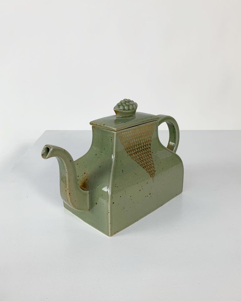 Hand-Crafted Signe Persson Melin Teapot Chinese Model Stoneware Rörstrand, Sweden, 1980s For Sale