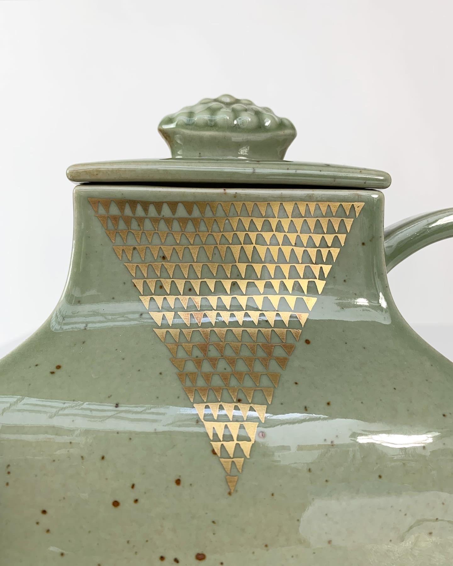 Late 20th Century Signe Persson Melin Teapot Chinese Model Stoneware Rörstrand, Sweden, 1980s