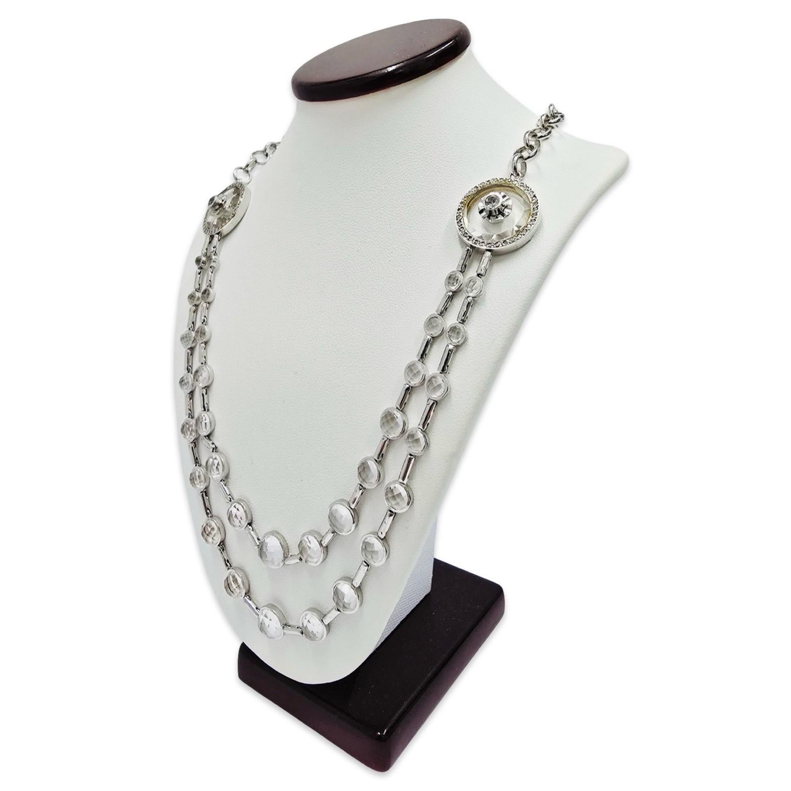 Collana a doppio filo con motivo a fiocco in quarzo e diamanti 18k firmati in vendita 3