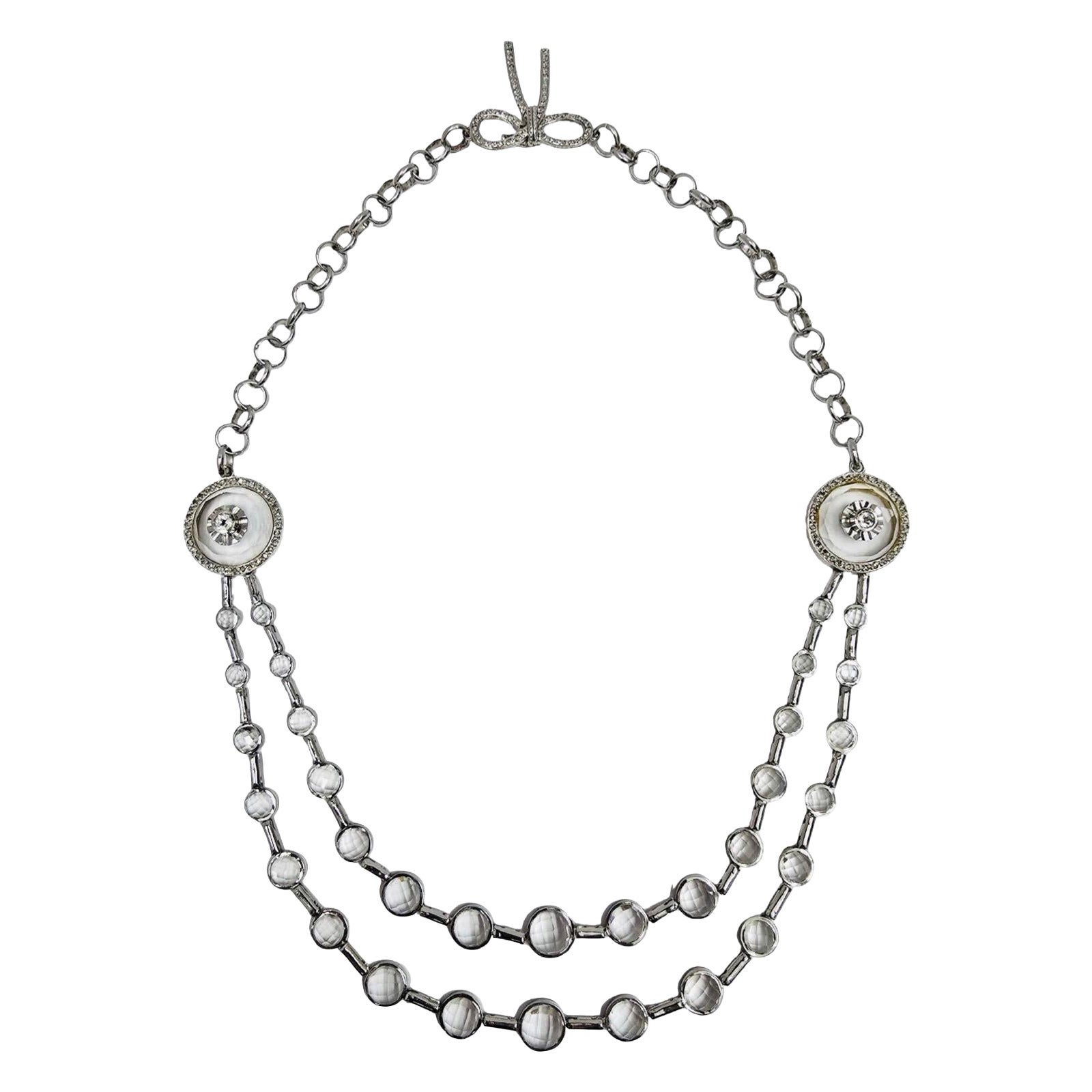 Collana a doppio filo con motivo a fiocco in quarzo e diamanti 18k firmati in vendita