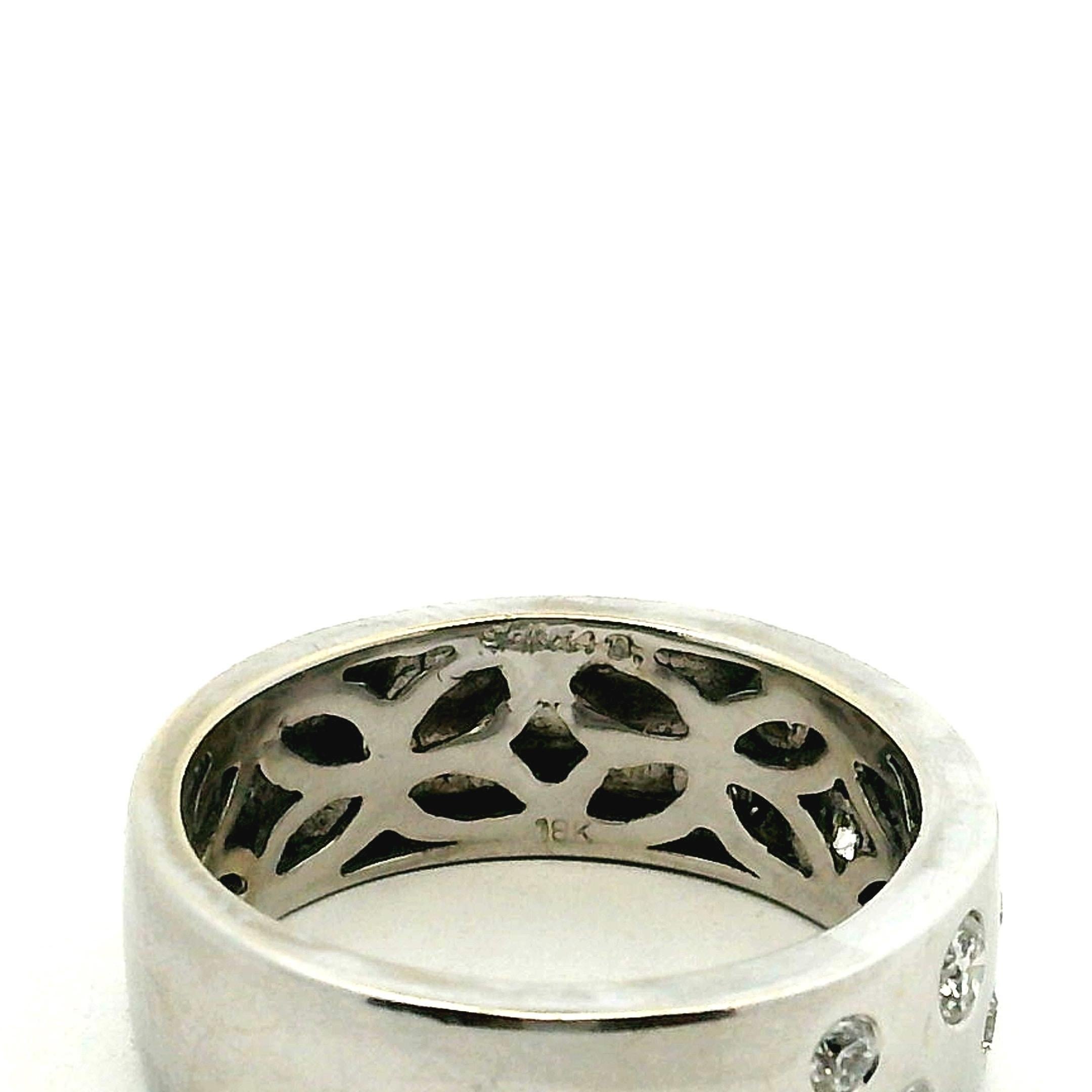 Bracelet en or blanc 18K signé, diamants épars, 1,05 carat au total Unisexe en vente