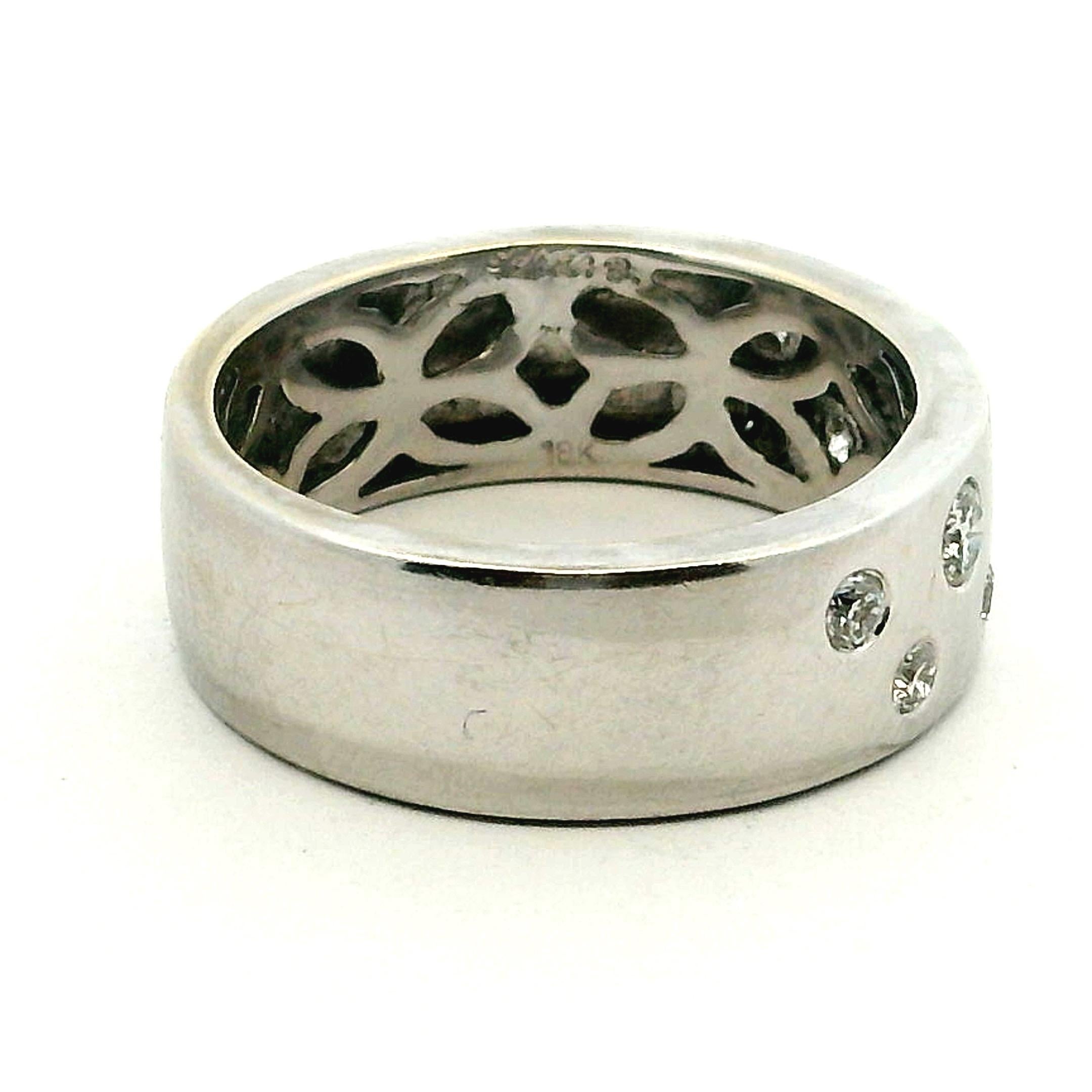 Bracelet en or blanc 18K signé, diamants épars, 1,05 carat au total en vente 2