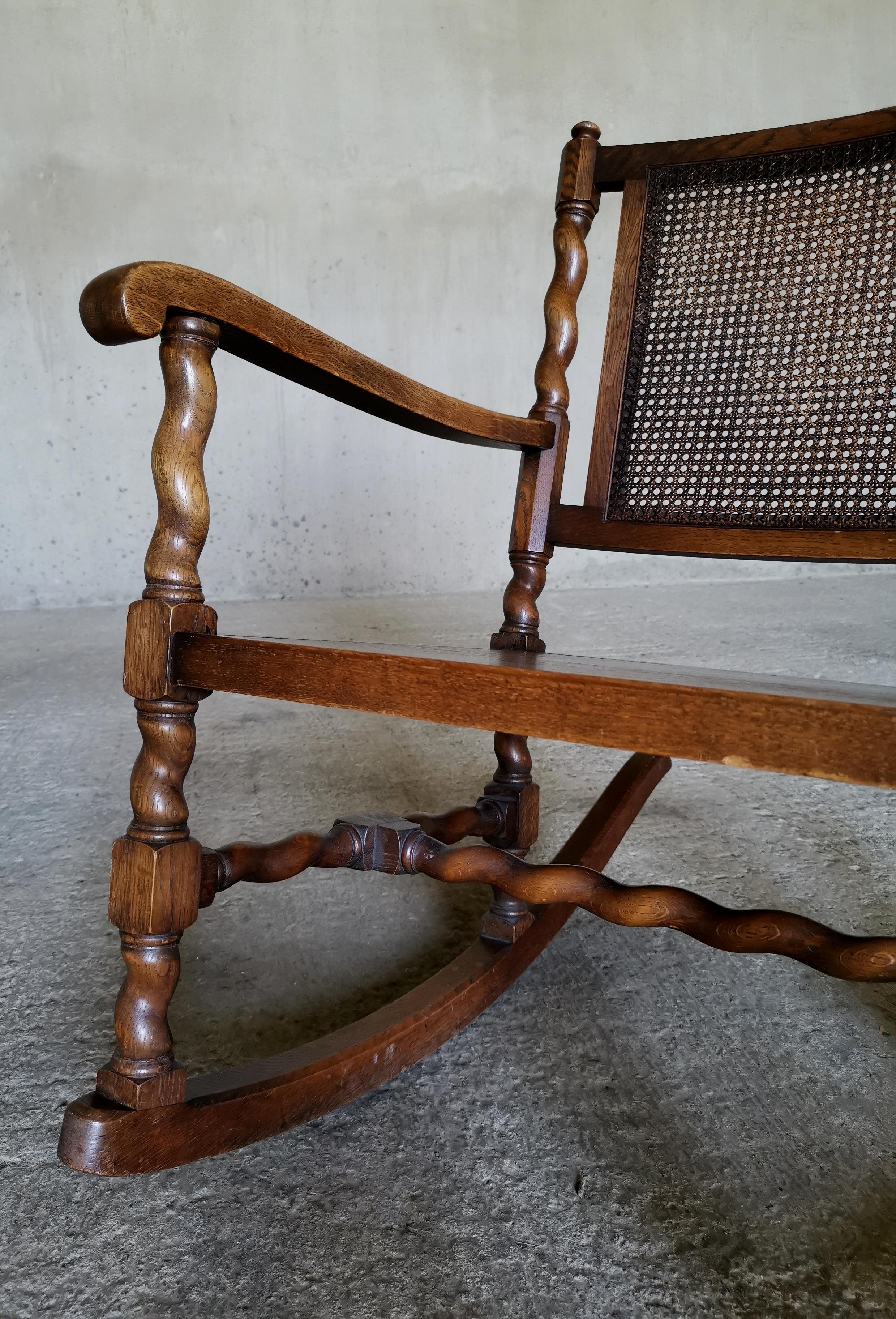 Chaise à bascule signée Axel Einar Hjorth, 1928, pour Nordiska Kompagniet. Chêne massif. en vente 5