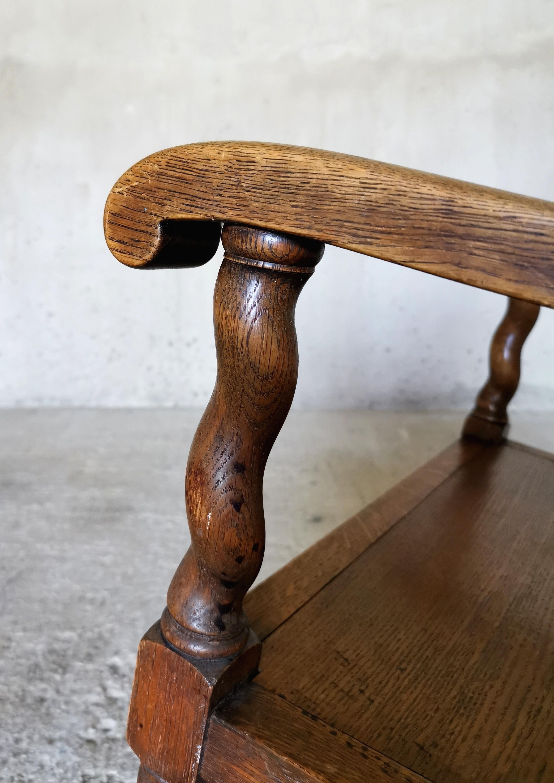 Chaise à bascule signée Axel Einar Hjorth, 1928, pour Nordiska Kompagniet. Chêne massif. en vente 2