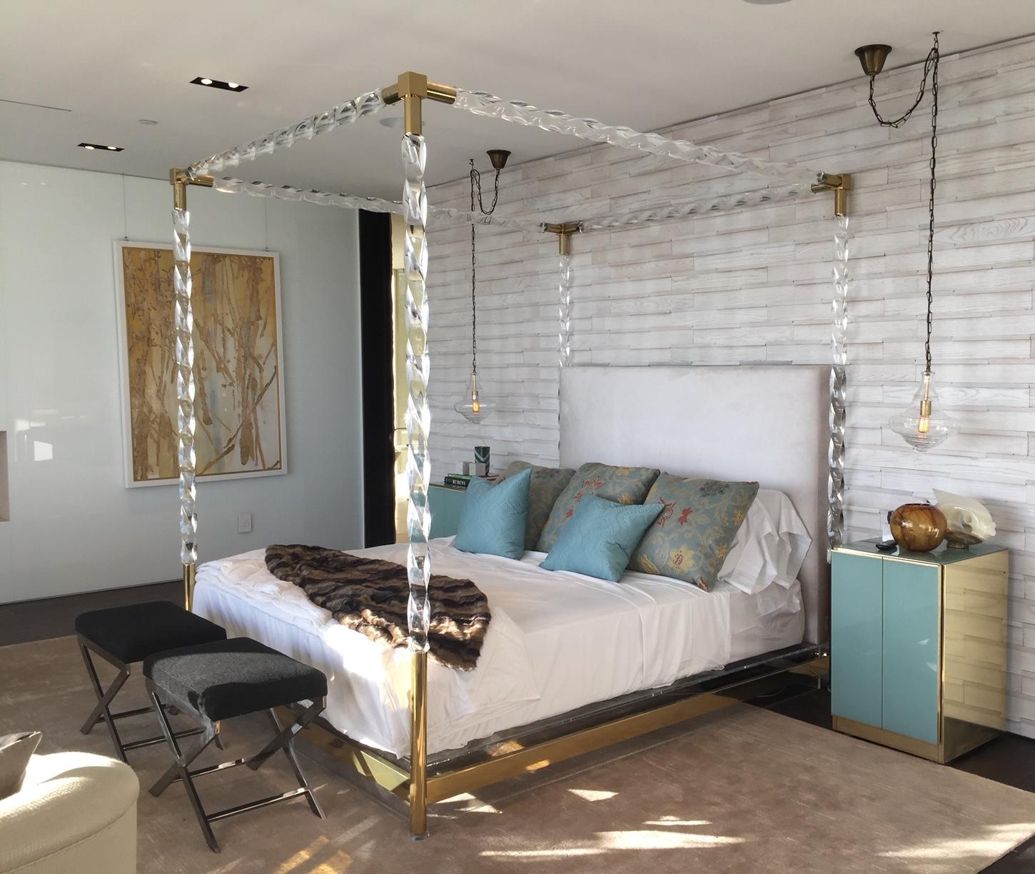 Signed 1968 Charles Hollis Jones King-Size Canopy Bed in Faceted Lucite & Brass In Good Condition For Sale In Los Angeles, CA
