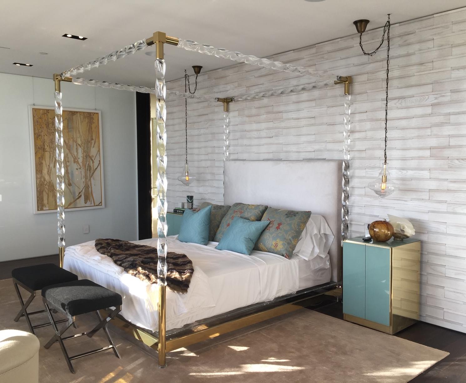 Mid-20th Century Signed 1968 Charles Hollis Jones King-Size Canopy Bed in Faceted Lucite & Brass For Sale