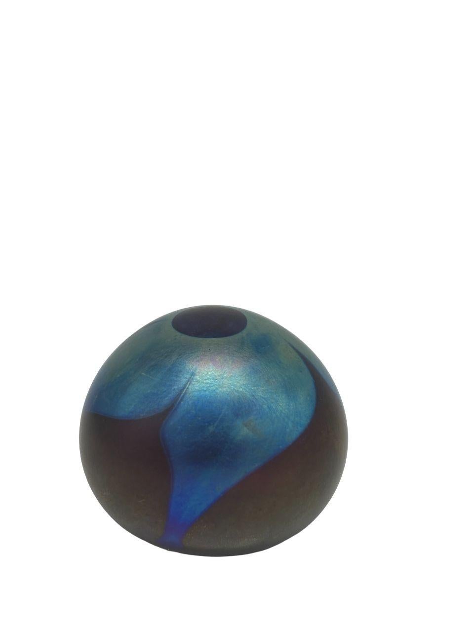 Late 20th Century Signed 1975 John Barber Studio Art Glass Swirl Paperweight Weight - Blue Chrome For Sale