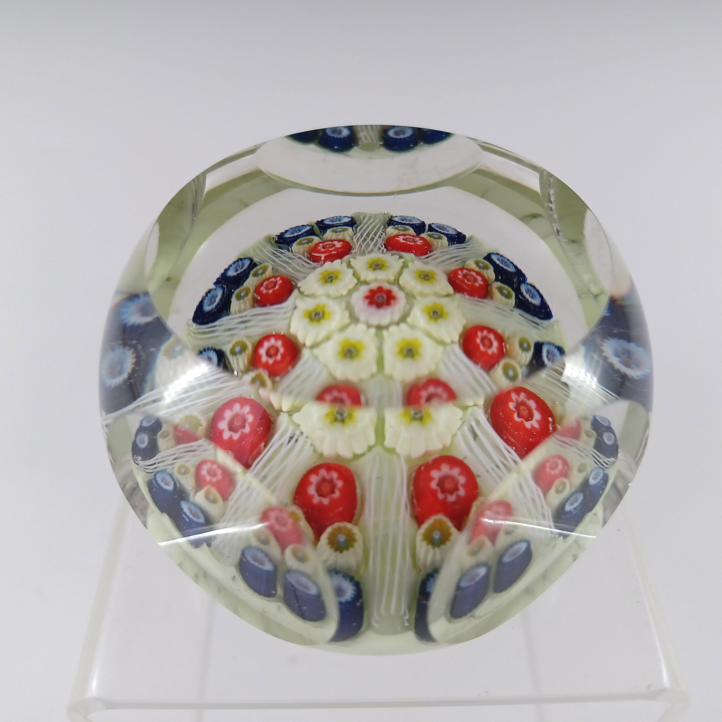 Pisapapeles de cristal amarillo facetado Strathearn Millefiori de 1977 FIRMADO Vidrio en venta