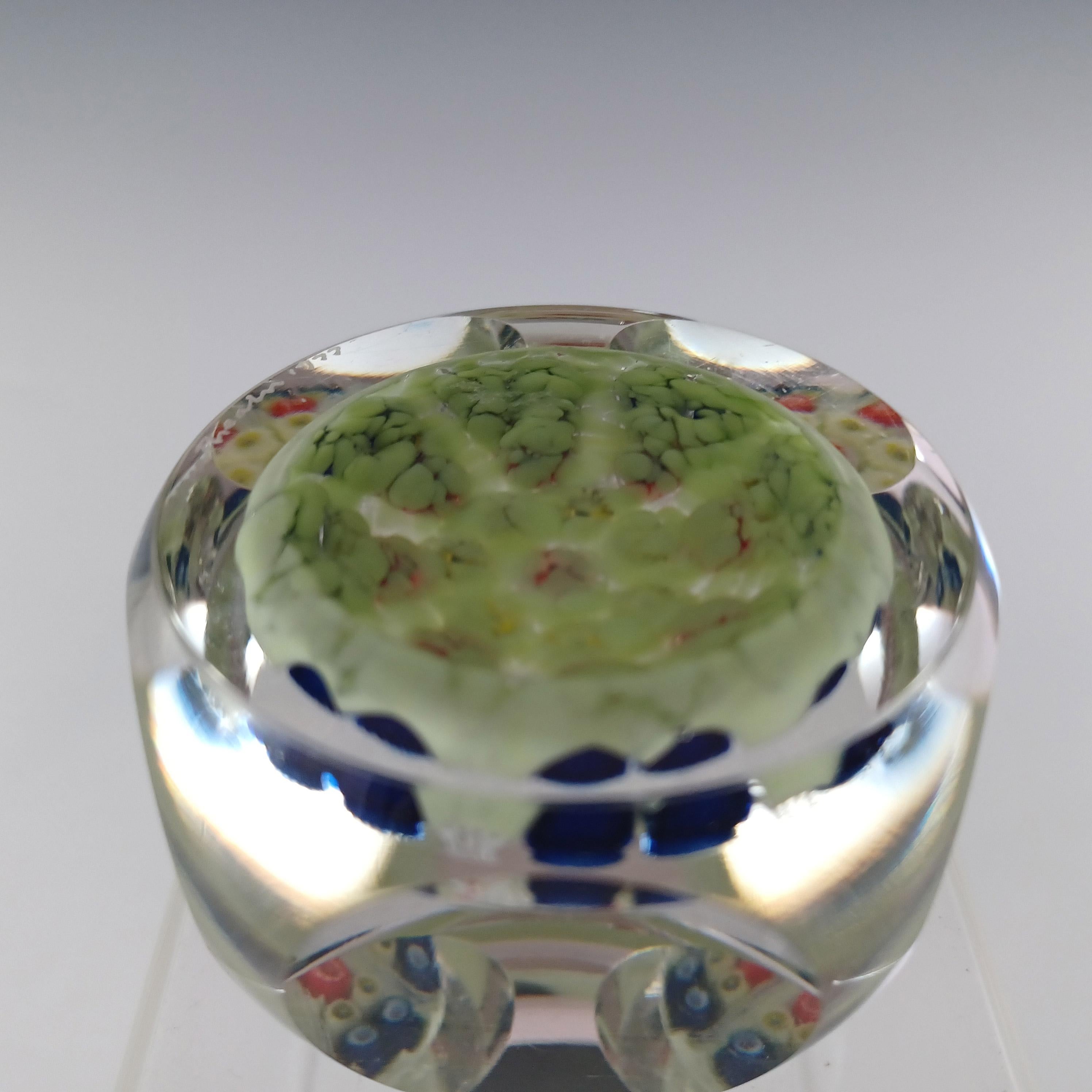 Pisapapeles de cristal amarillo facetado Strathearn Millefiori de 1977 FIRMADO en venta 1