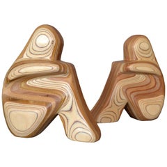 Signé 1980 Arts and Crafts Handcrafted Pressed Plywood Sitting People Bookends (Serre-livres pour les personnes assises)