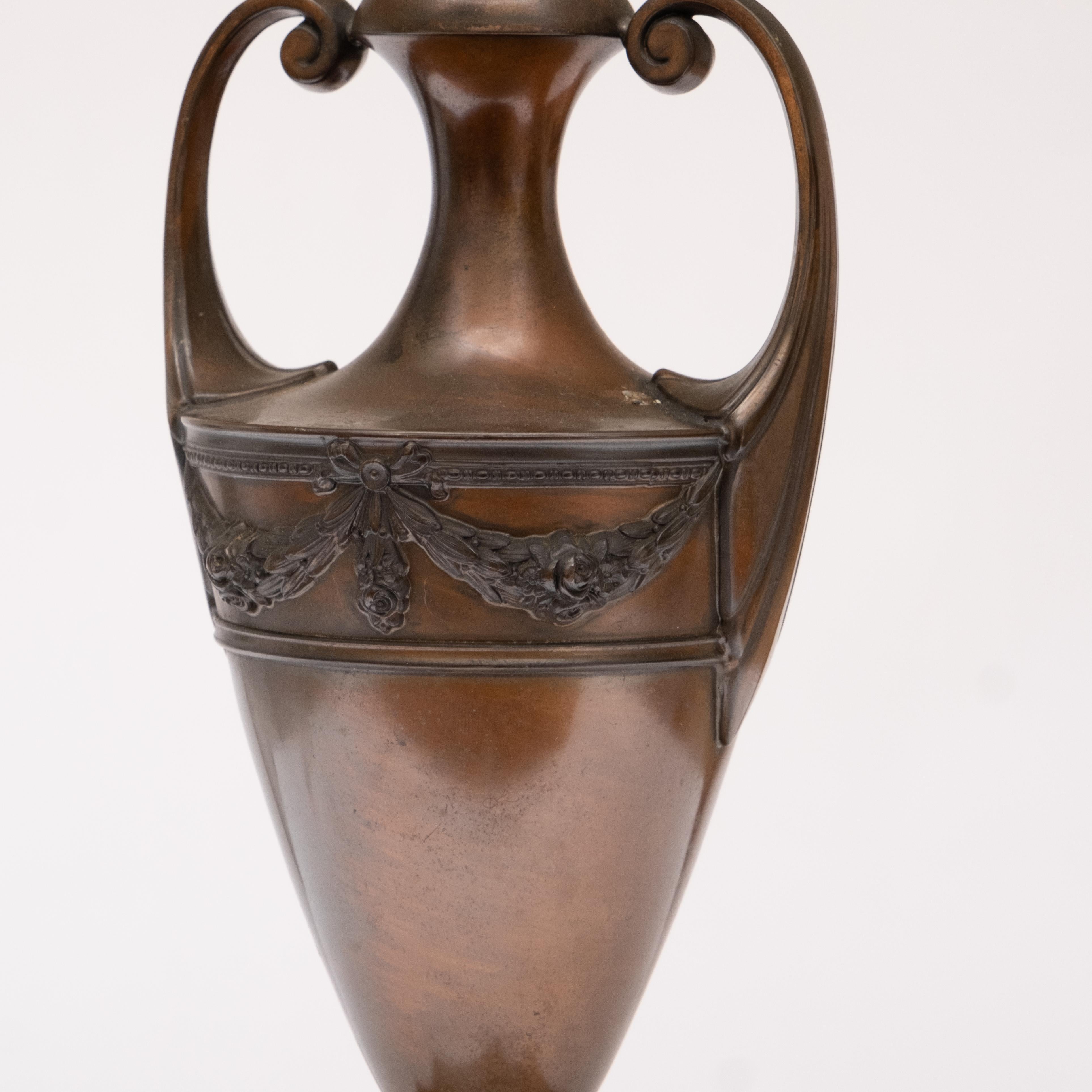 American Signed 19th Century Reverse Painted Pairpoint Lamp