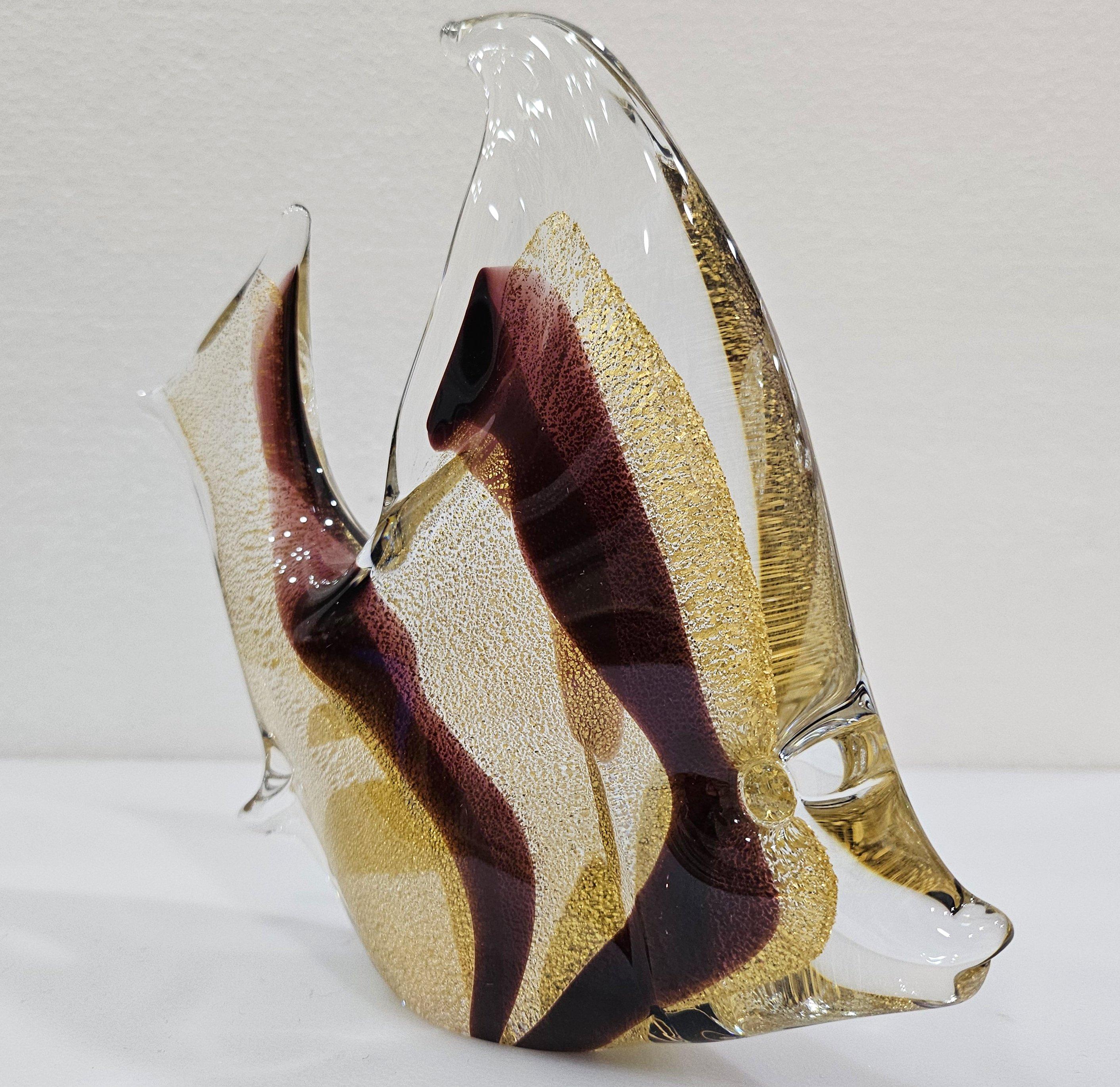 Escultura de pez de cristal con infusión de oro de 24 quilates firmada por Josef Marcolin. etiqueta original siglo XX en venta