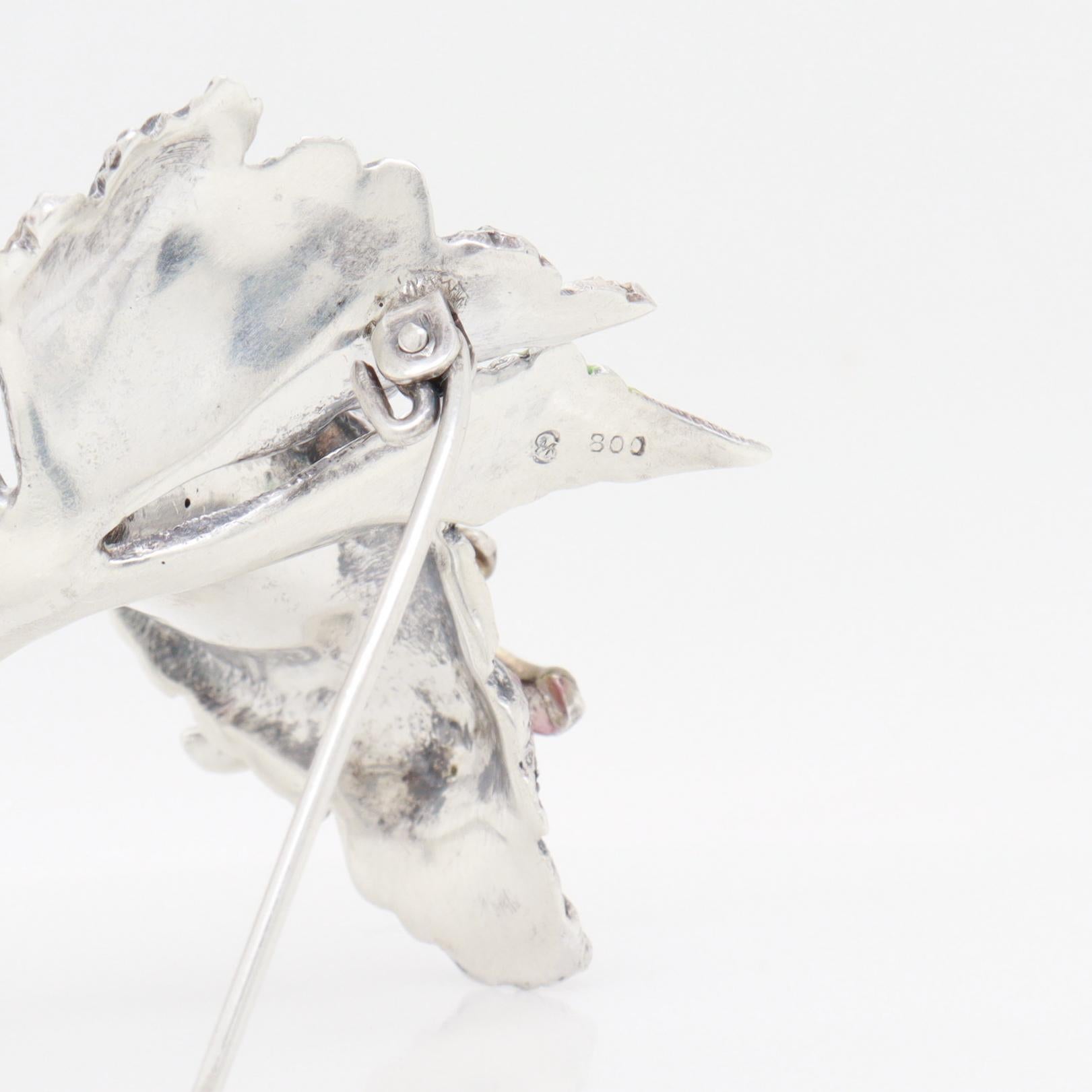 Broche en argent 800, marcassite et émail signée Cattleya Orchid Brooch en vente 5