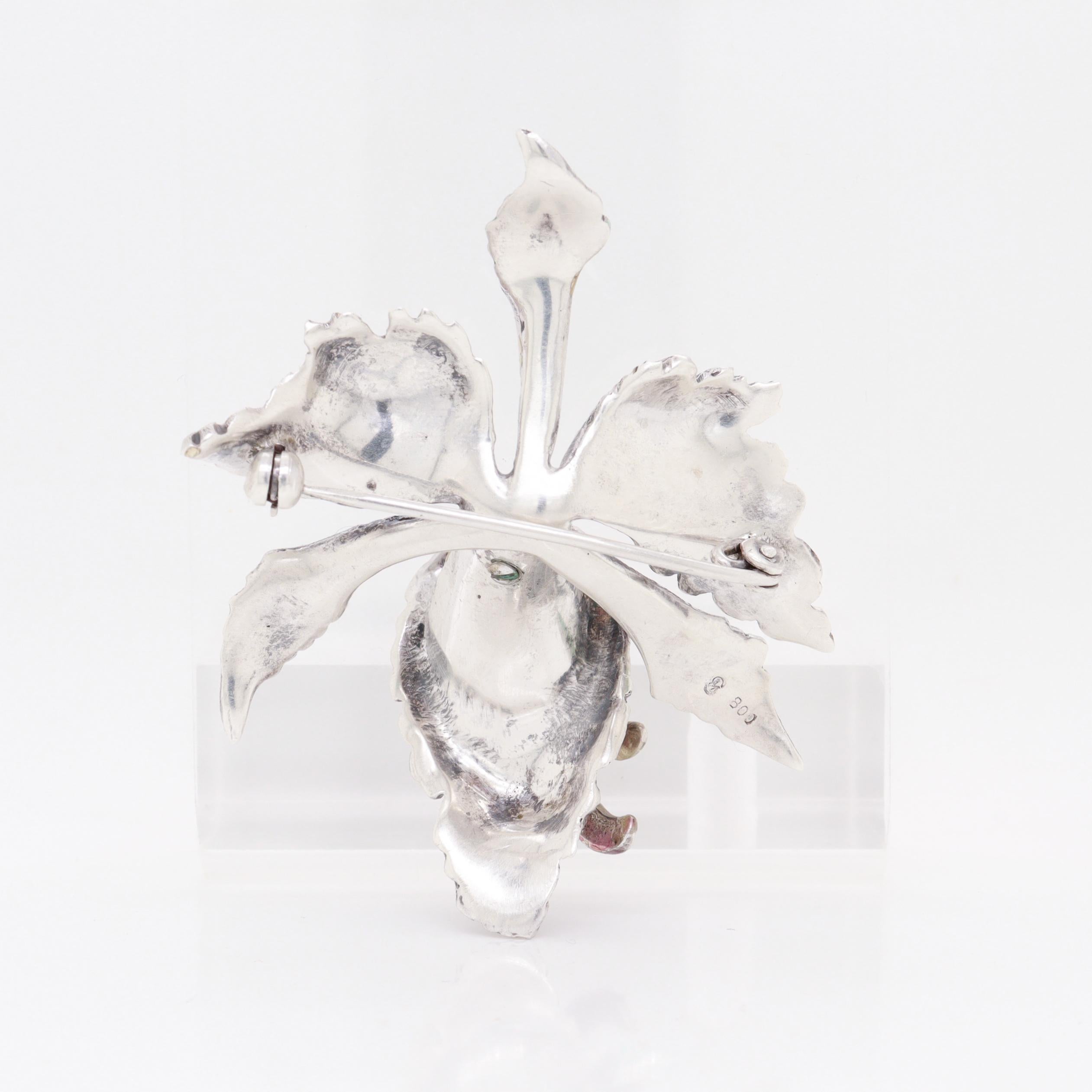 Broche en argent 800, marcassite et émail signée Cattleya Orchid Brooch en vente 6