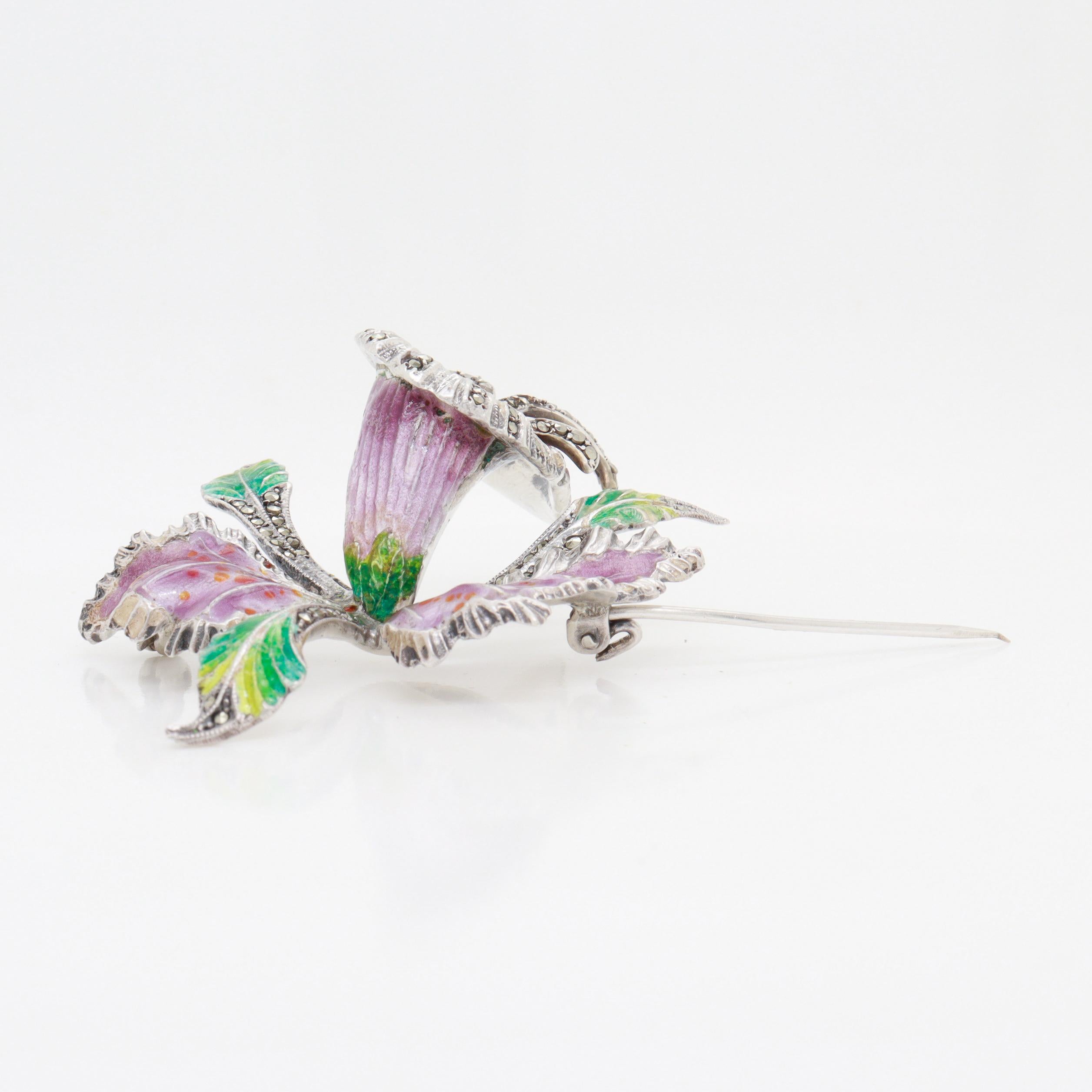 Broche en argent 800, marcassite et émail signée Cattleya Orchid Brooch en vente 7