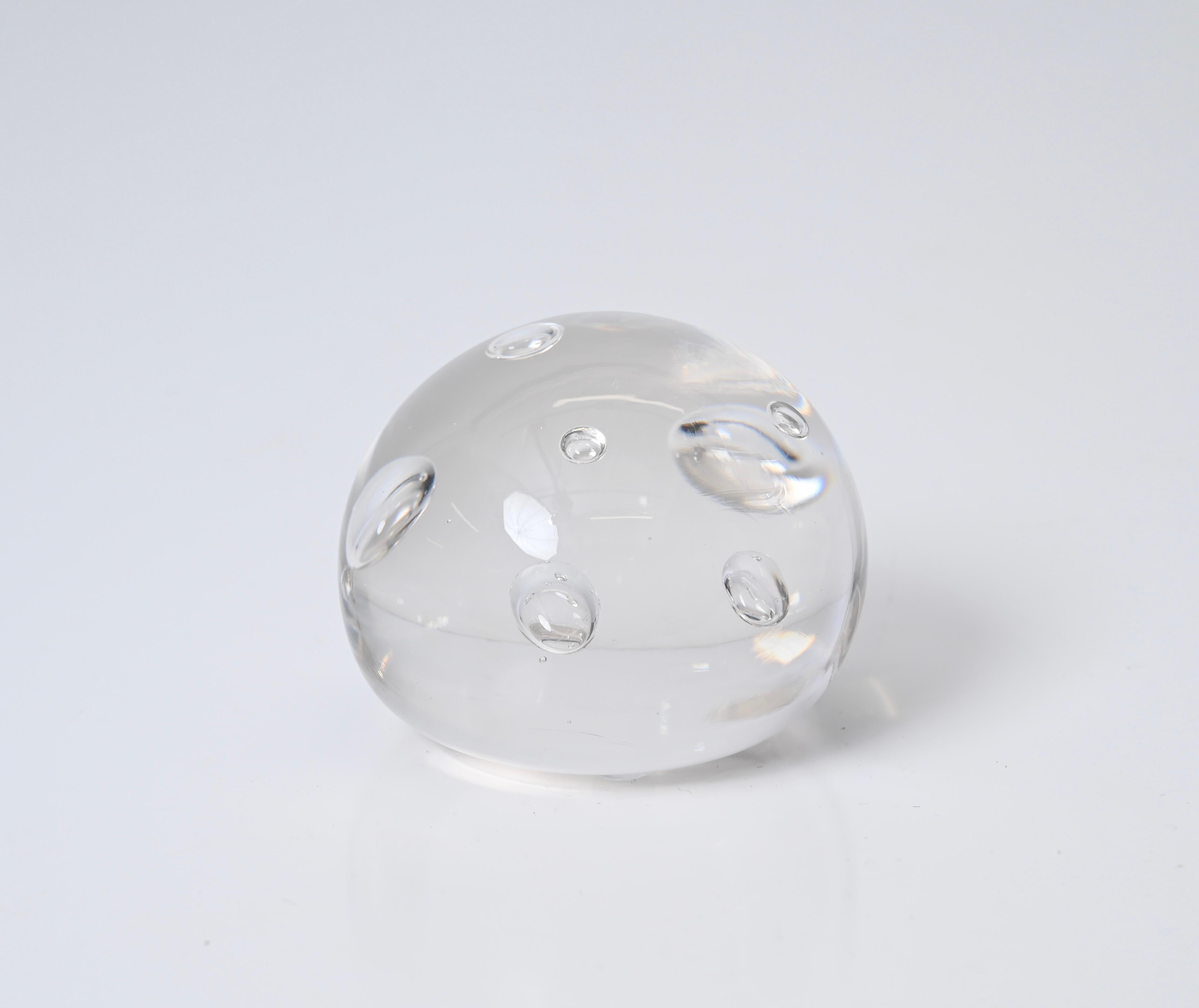 Signed A. Seguso Spherical Paperweight in Murano Bubble Glass, Italy 1960s For Sale 6