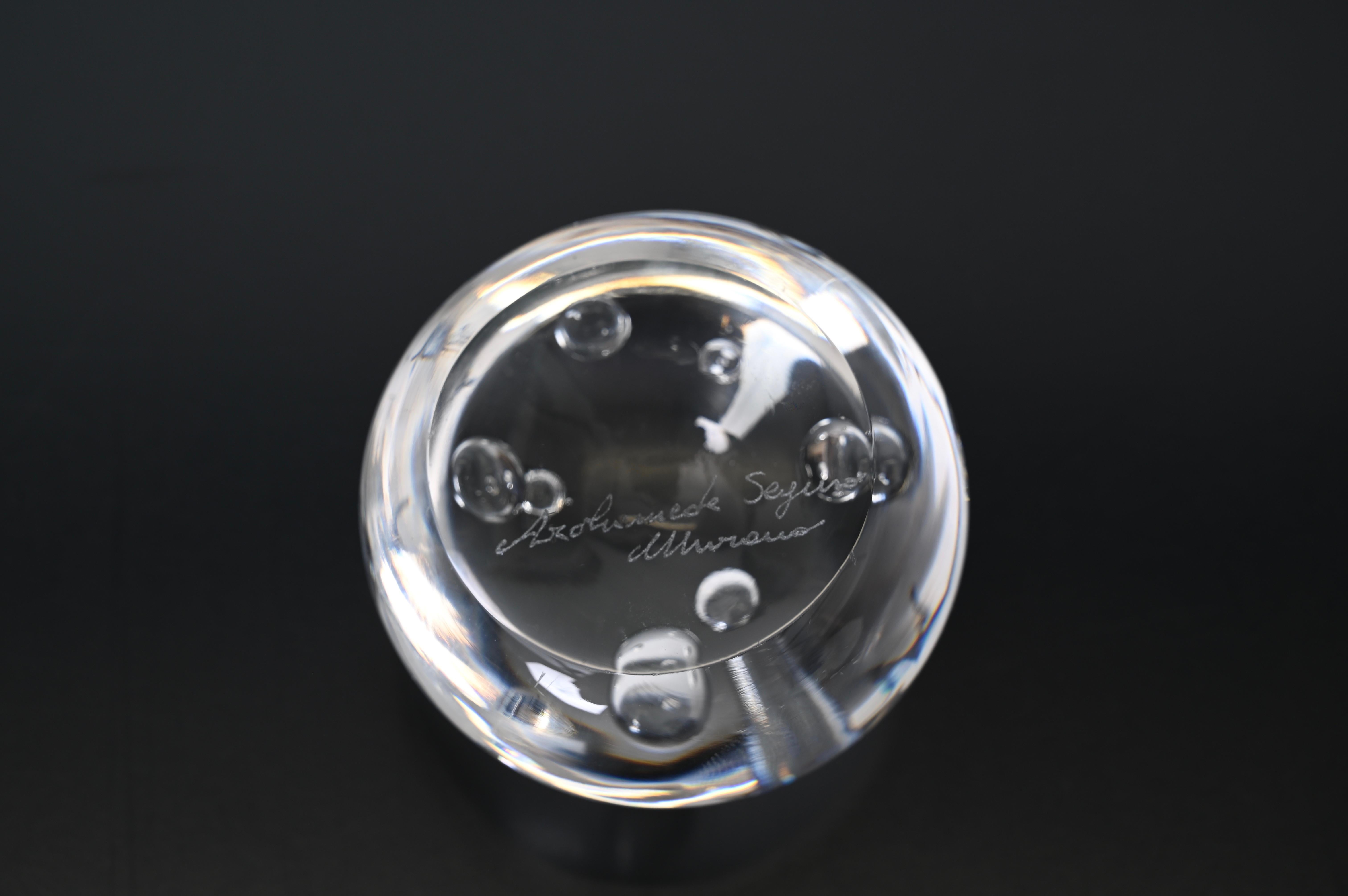 Mid-Century Modern Signed A. Seguso Spherical Paperweight in Murano Bubble Glass, Italy 1960s For Sale