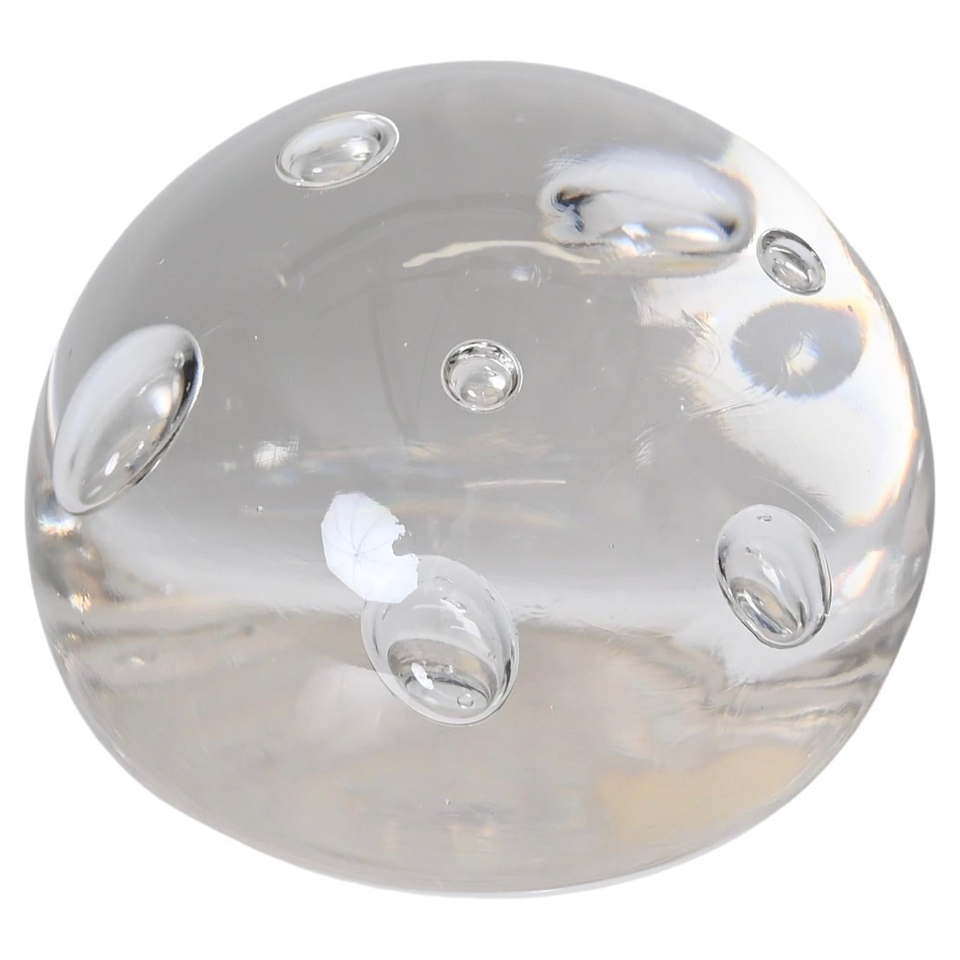 Signed A. Seguso Spherical Paperweight in Murano Bubble Glass, Italy 1960s For Sale