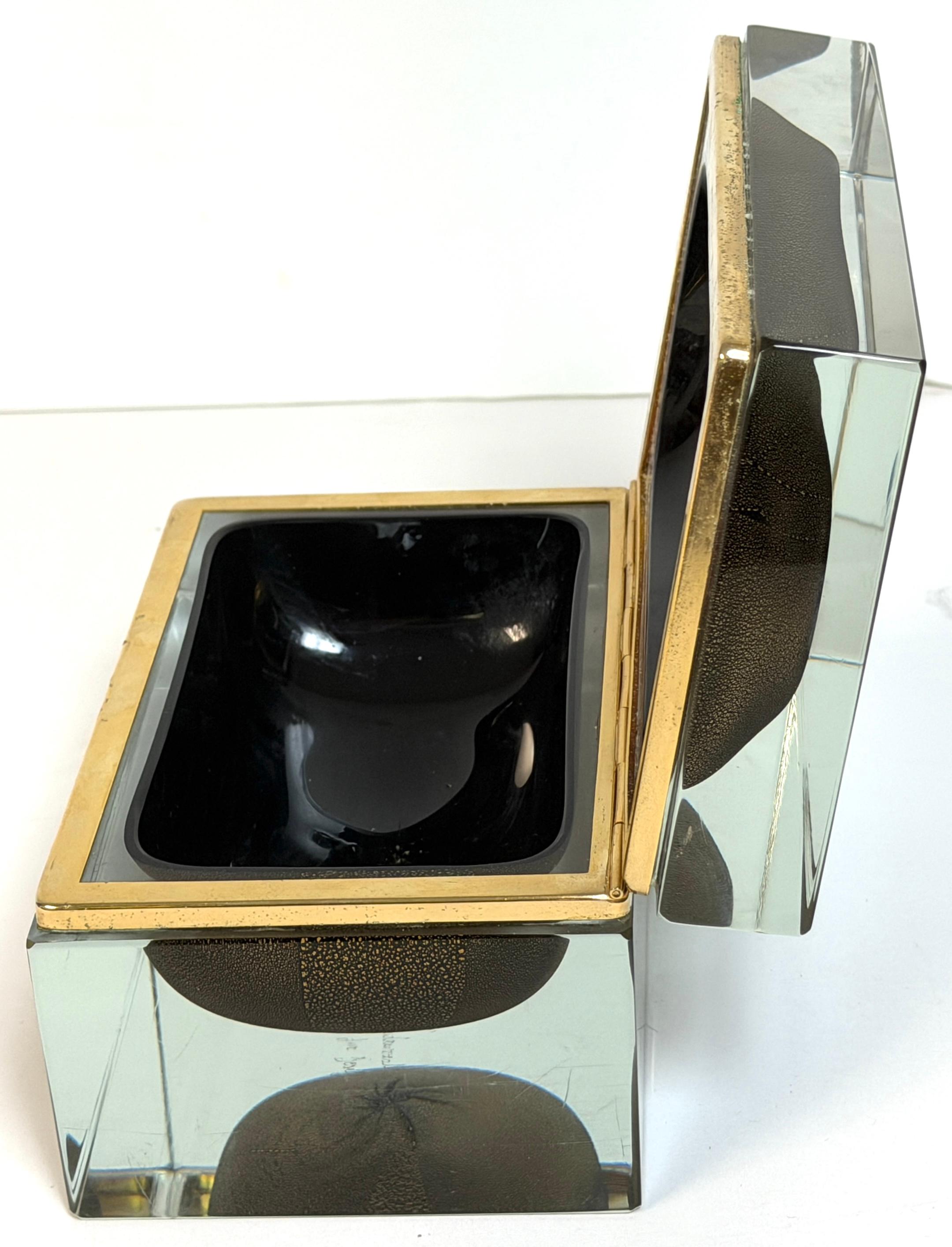 Signed Alessandro Mandruzzato for Design Guild Murano Sommerso Faceted Glass Box For Sale 6